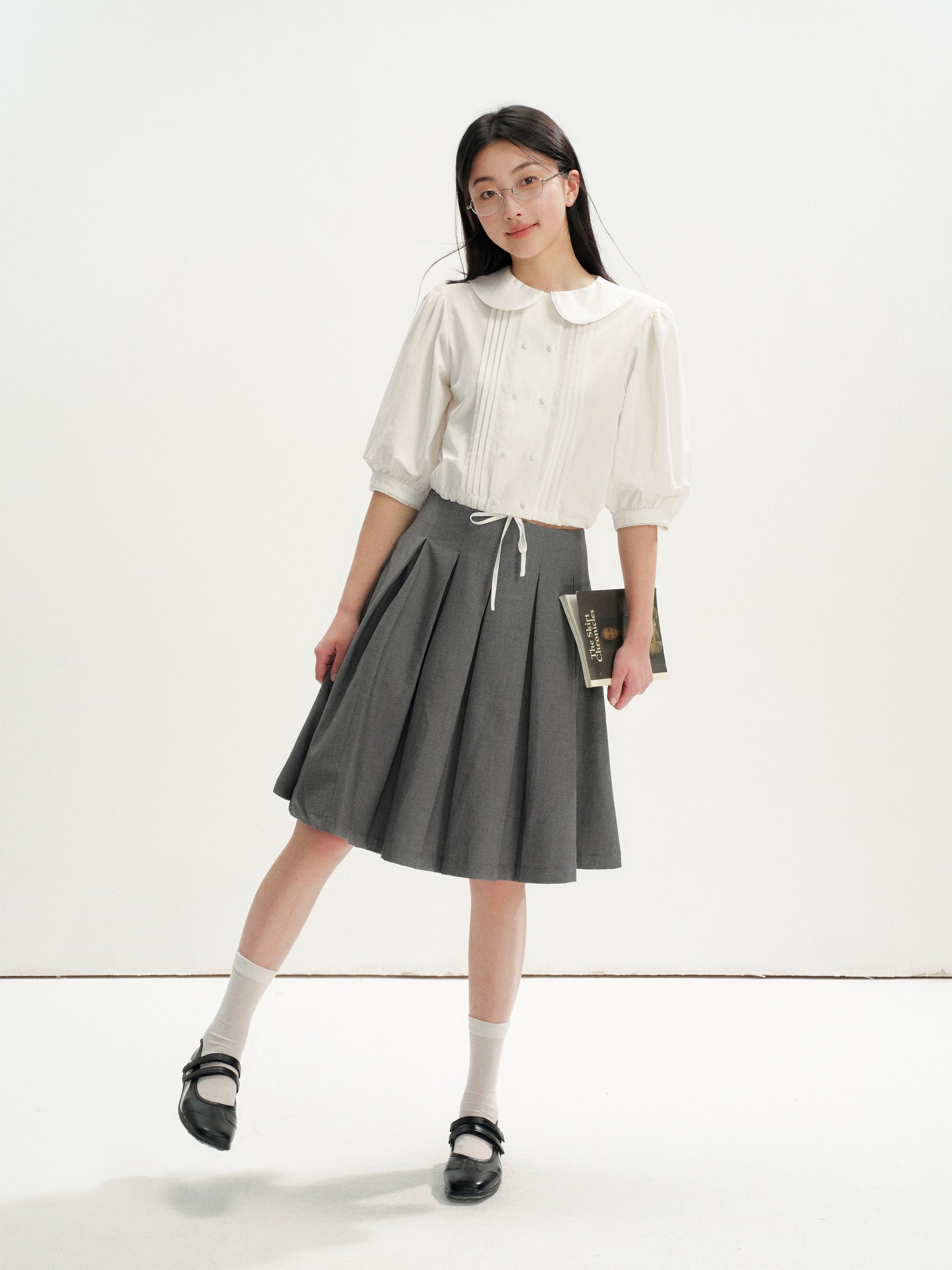 16DEWS 16D26233 Tie-Hem Peter Pan Collar Tuck Pleat Puff Sleeve Cropped Shirt