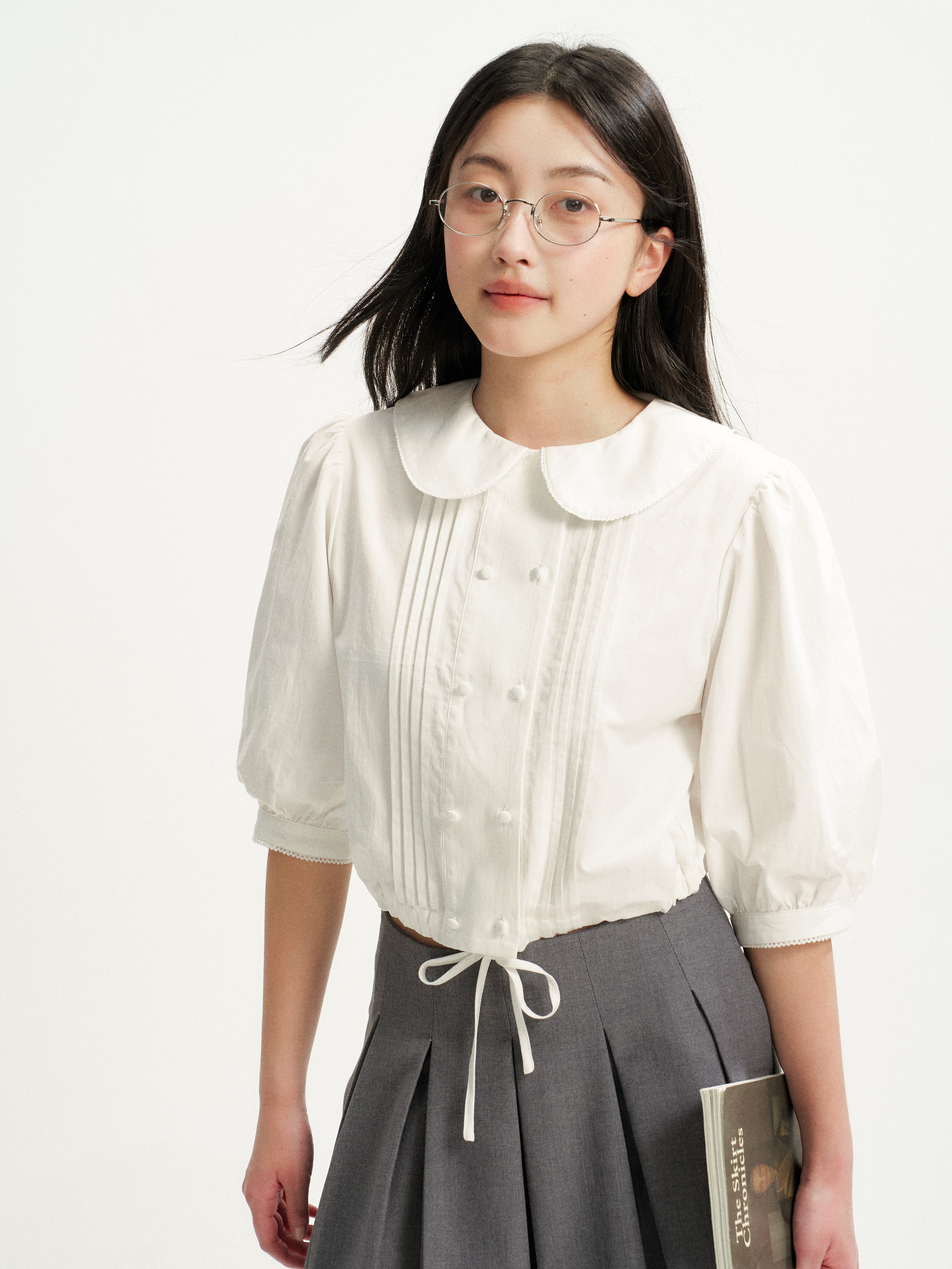 16DEWS 16D26233 Tie-Hem Peter Pan Collar Tuck Pleat Puff Sleeve Cropped Shirt