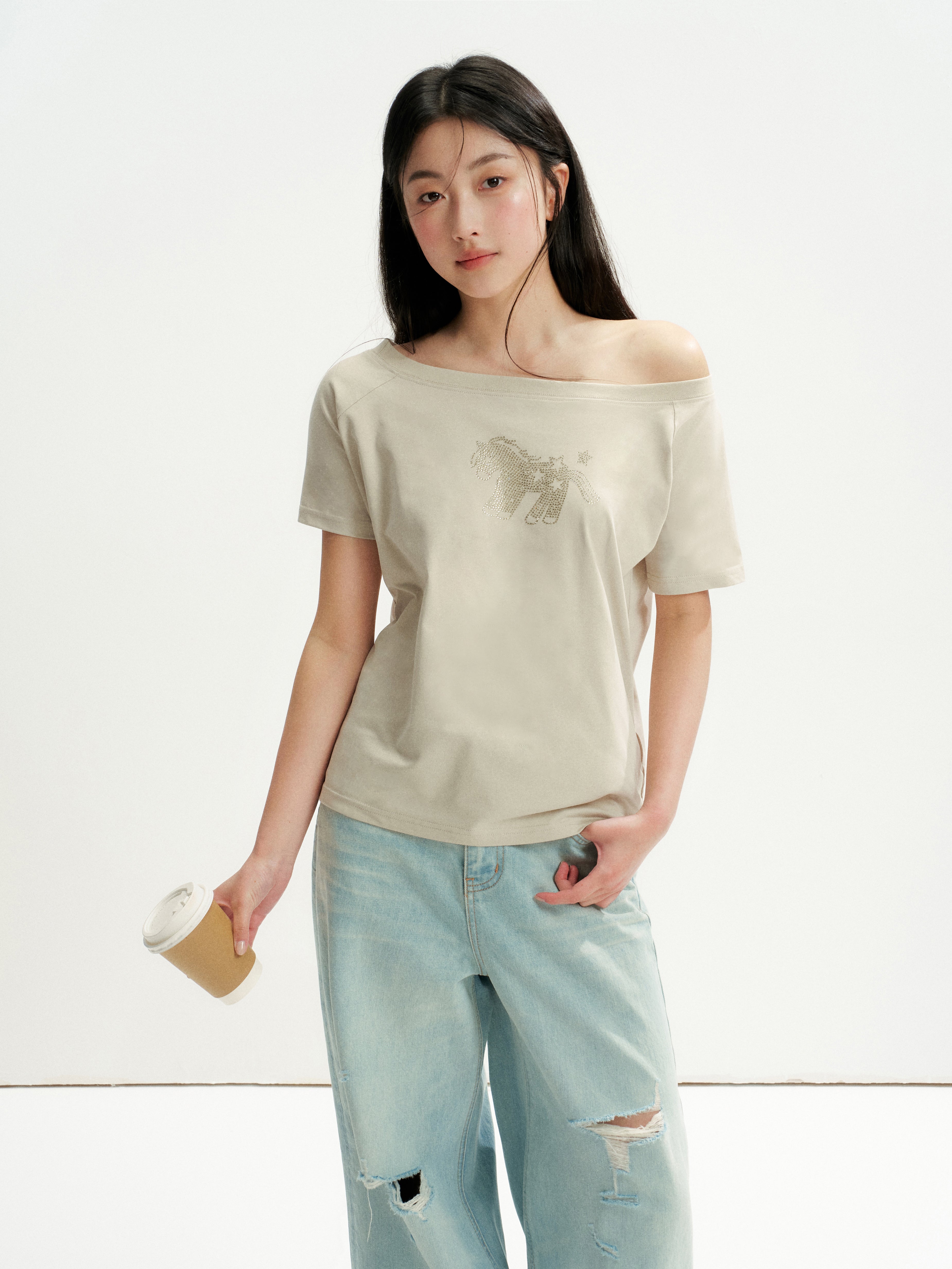 16DEWS 16D26234 Playful Hot-Fix Rhinestone Star Pony Asymmetric Short-Sleeve T-Shirt +Jeans