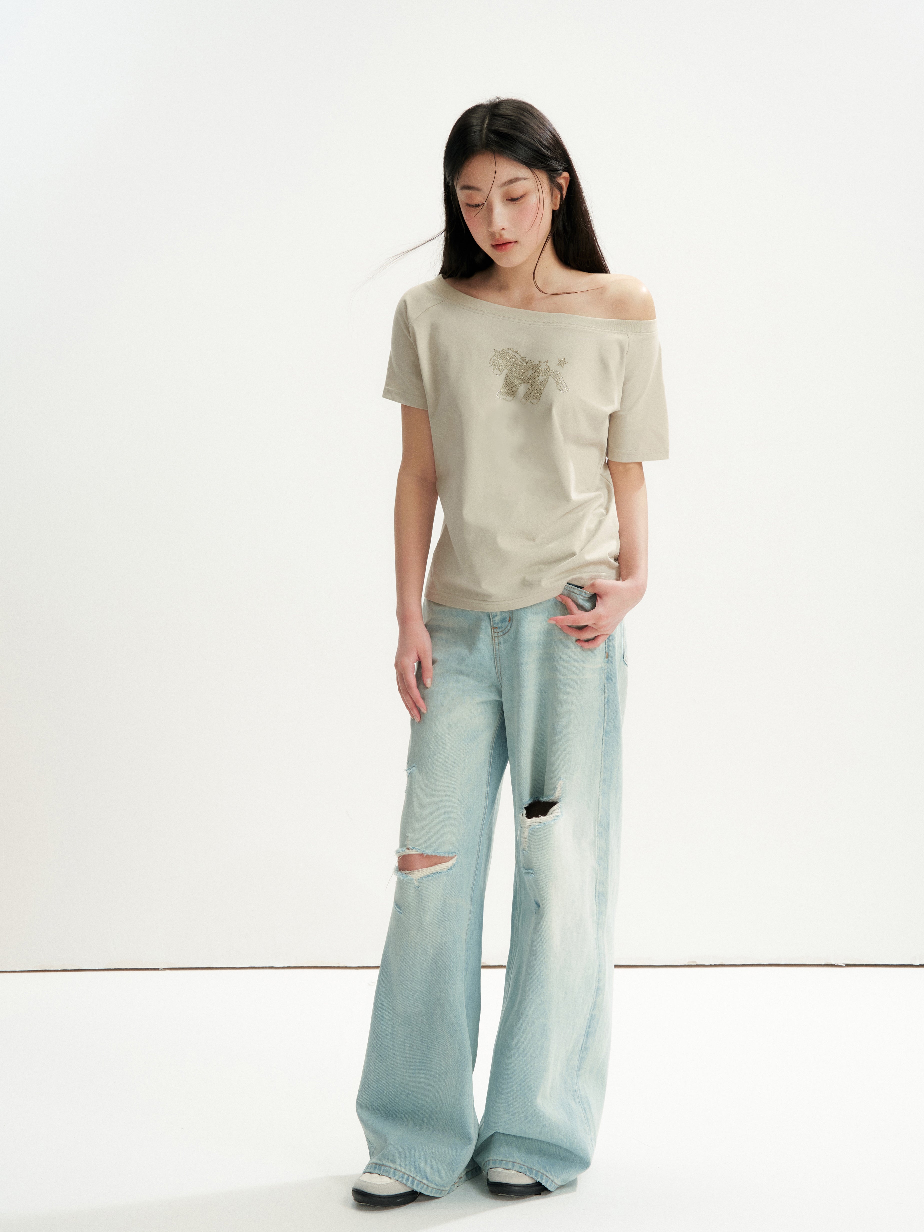 16DEWS 16D26234 Playful Hot-Fix Rhinestone Star Pony Asymmetric Short-Sleeve T-Shirt +Jeans