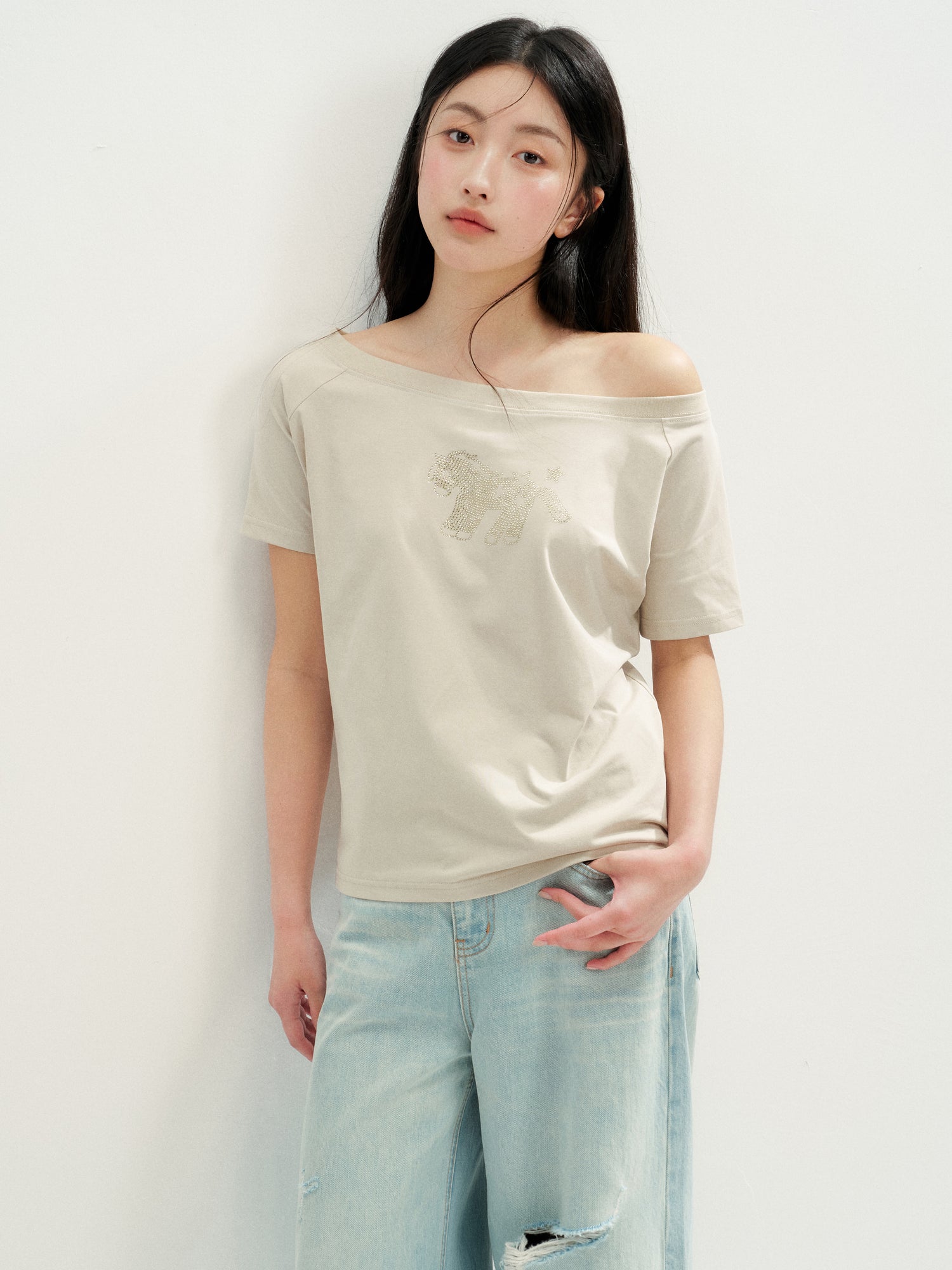 16DEWS 16D26234 Playful Hot-Fix Rhinestone Star Pony Asymmetric Short-Sleeve T-Shirt +Jeans