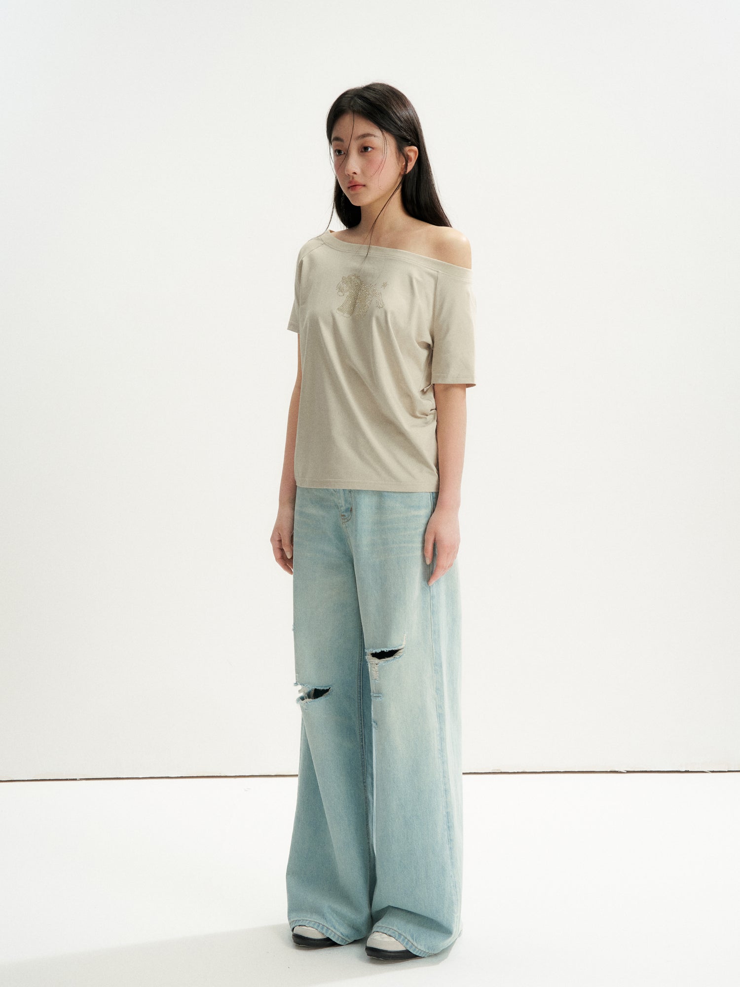 16DEWS 16D26234 Playful Hot-Fix Rhinestone Star Pony Asymmetric Short-Sleeve T-Shirt +Jeans