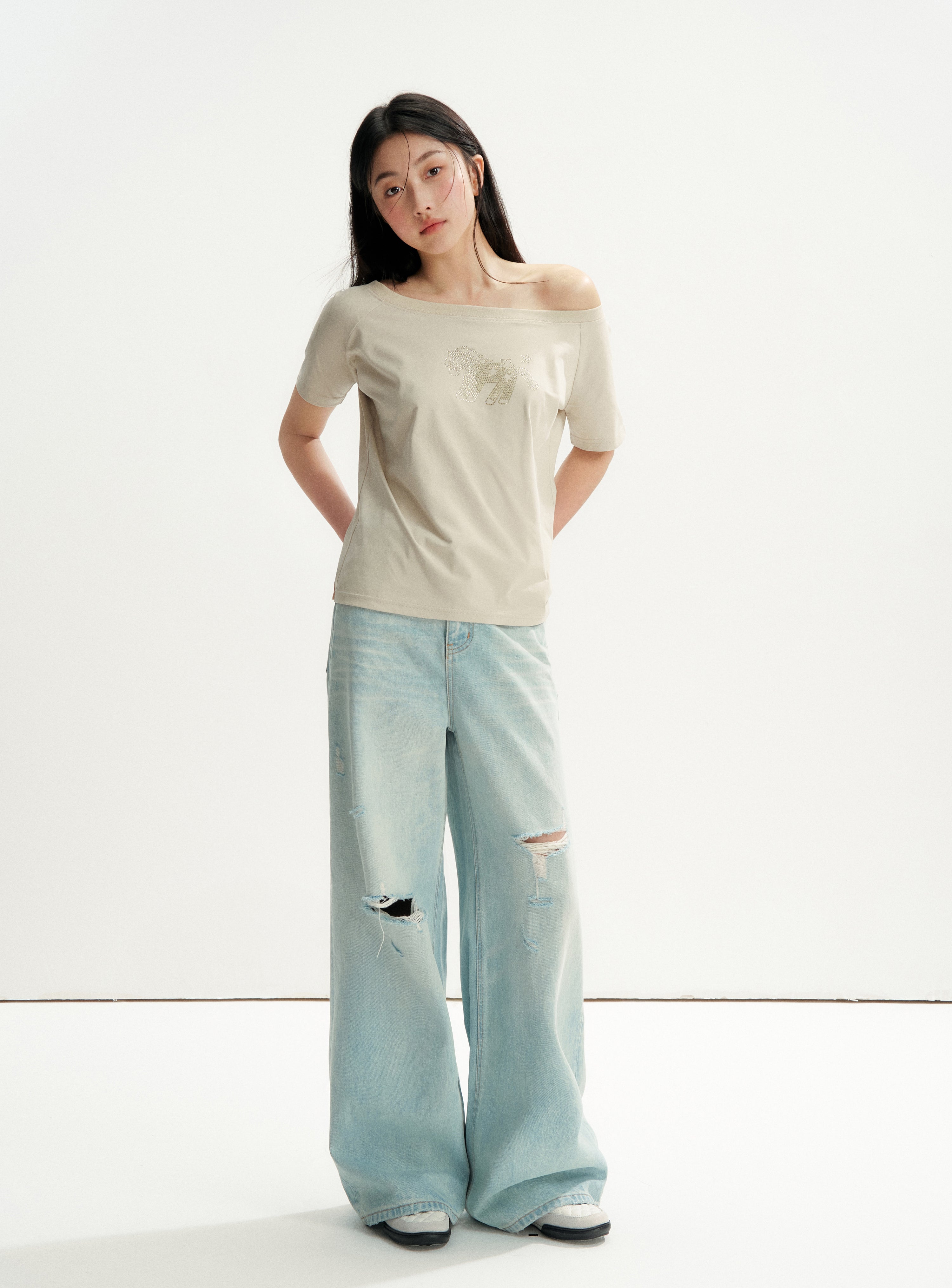 16DEWS 16D26234 Playful Hot-Fix Rhinestone Star Pony Asymmetric Short-Sleeve T-Shirt +Jeans