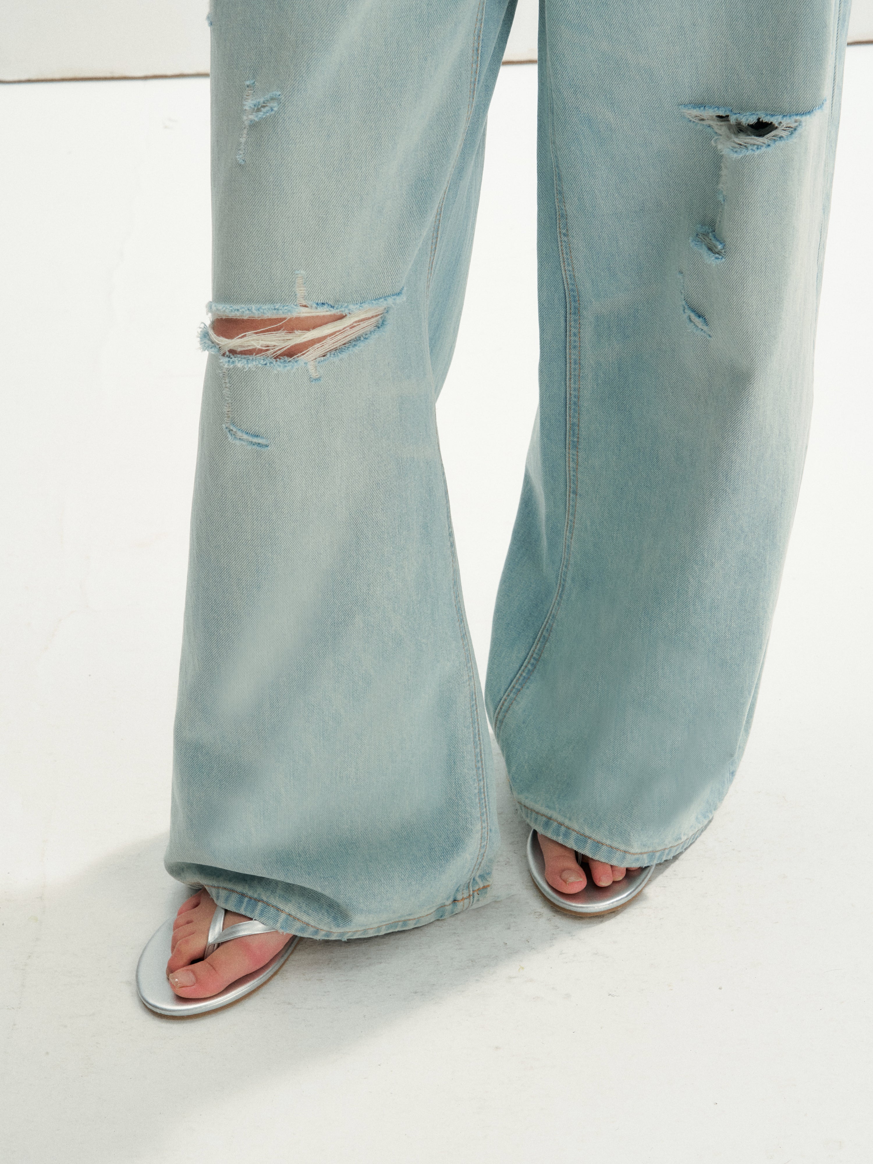 16DEWS 16D26236 Washed Light Blue Vintage Ripped Wide-Leg Jeans