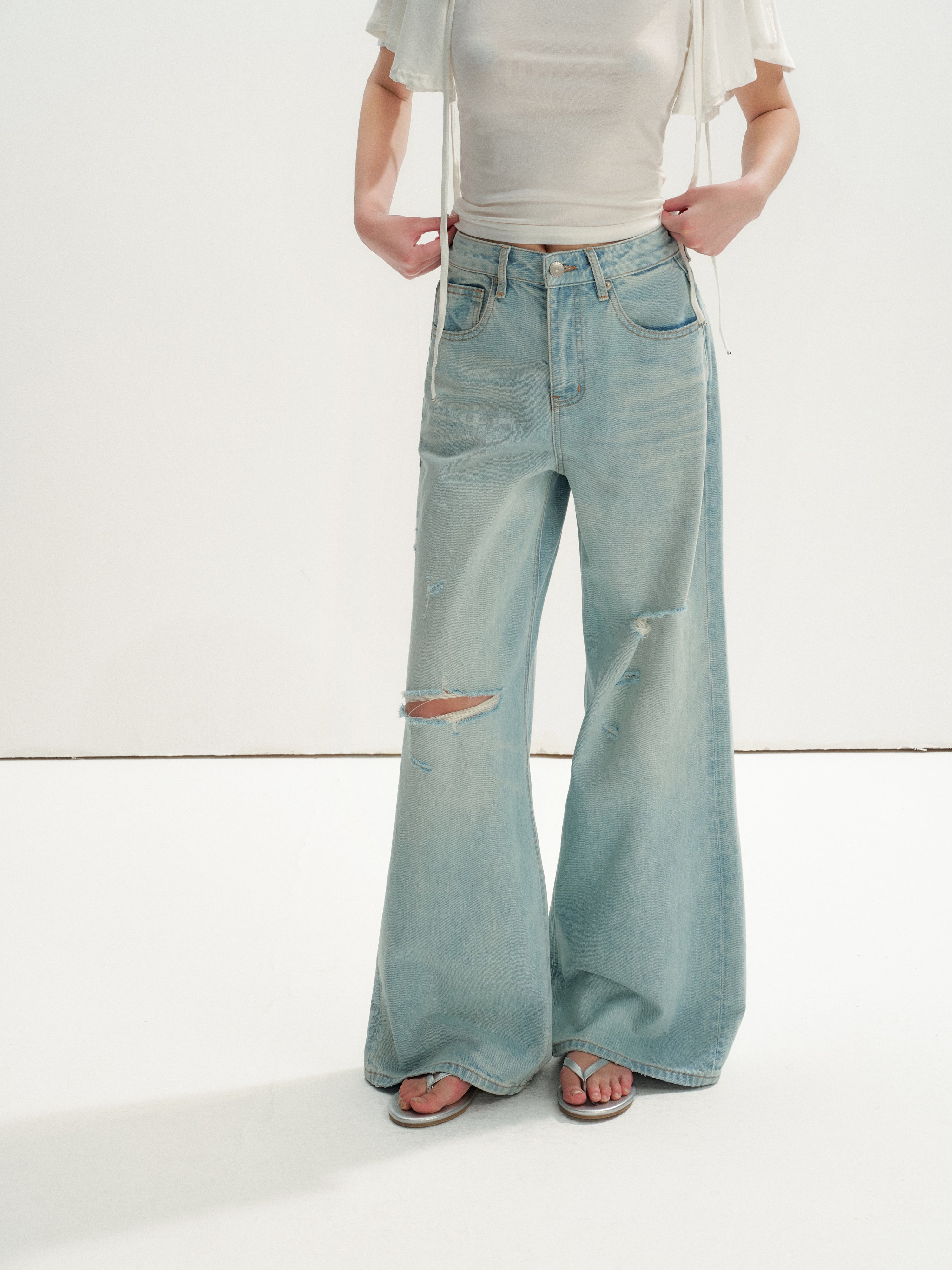 16DEWS 16D26236 Washed Light Blue Vintage Ripped Wide-Leg Jeans