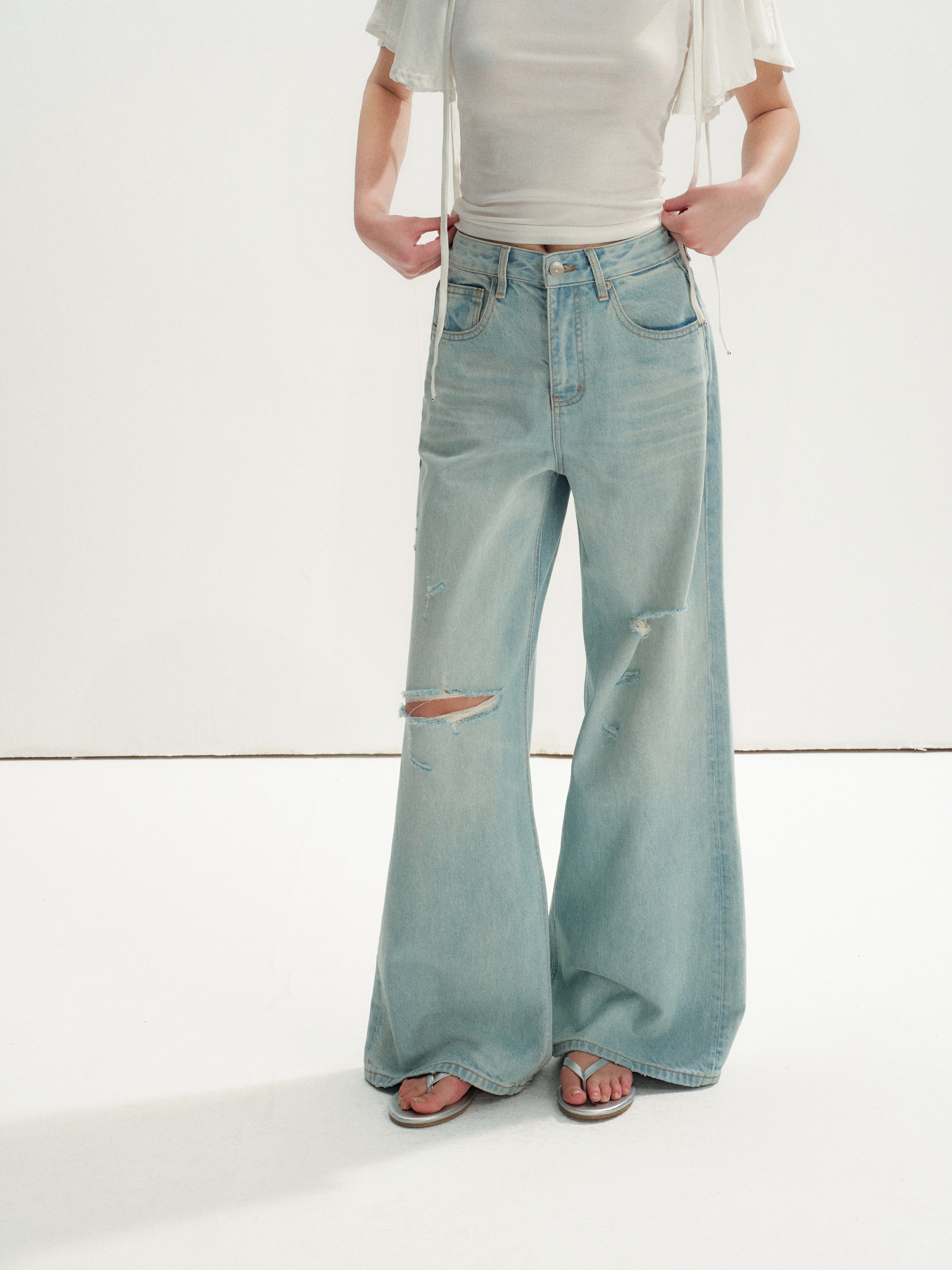 16DEWS 16D26236 Washed Light Blue Vintage Ripped Wide-Leg Jeans