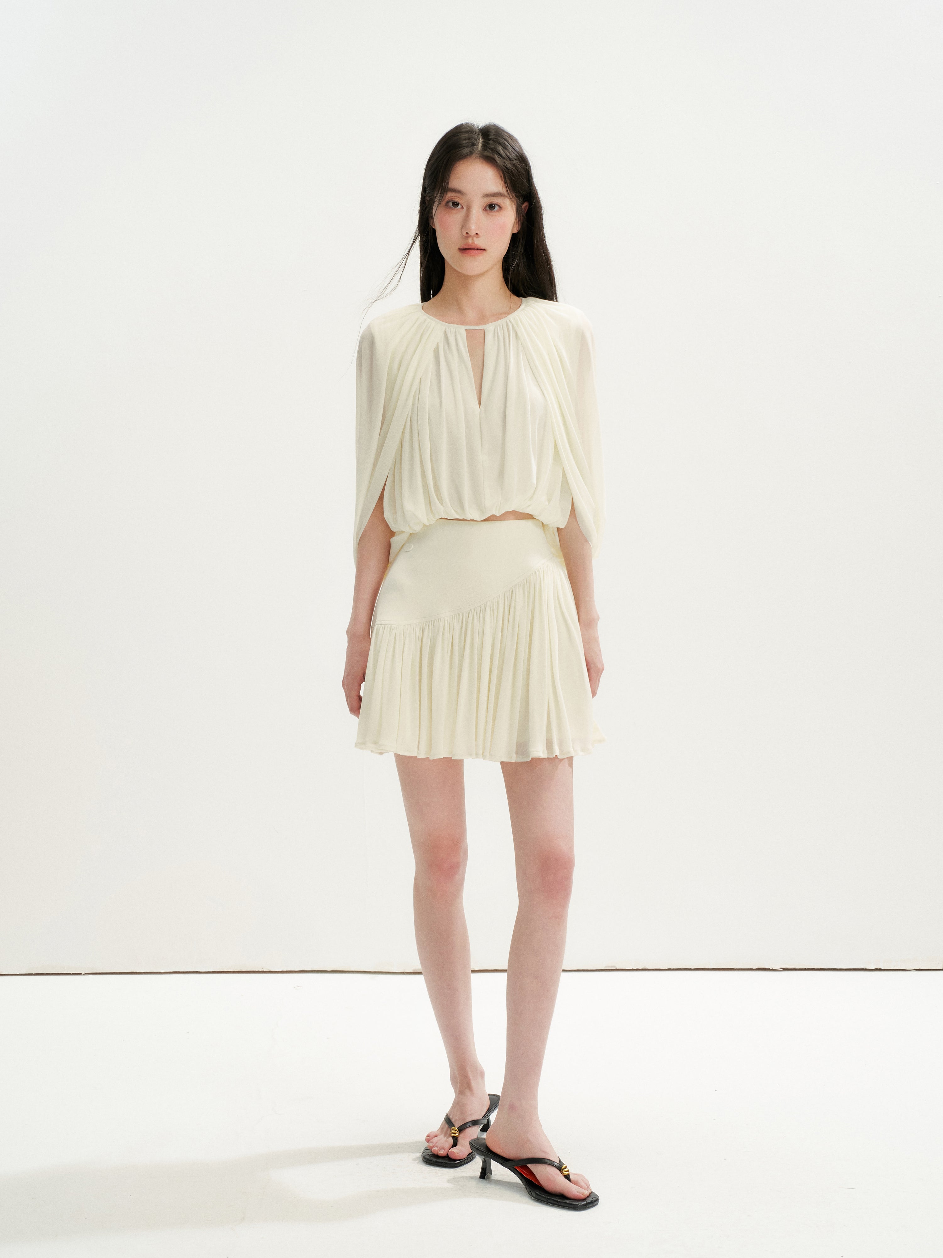 16DEWS 16D26256&amp;16D26257 Cape-Style V-Neck Top+Tulle Spliced Pleated A-Line Skirt