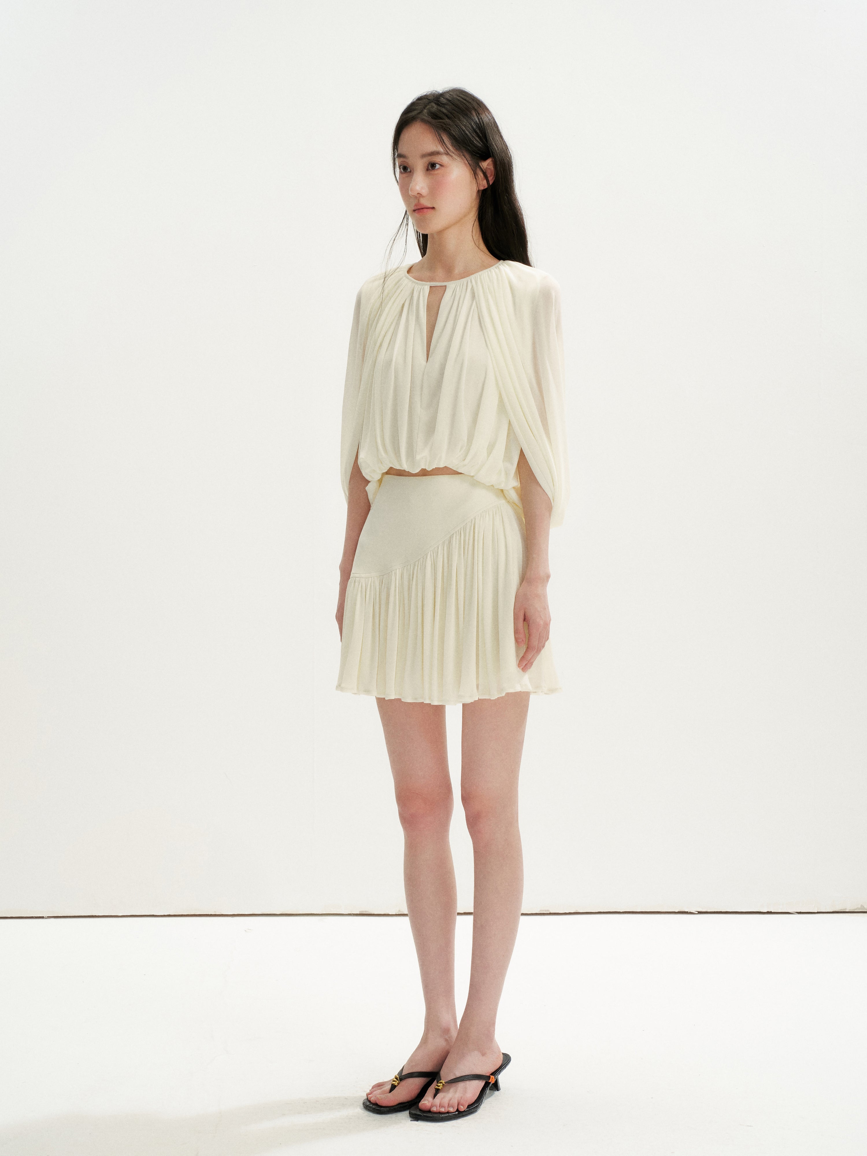 16DEWS 16D26256&amp;16D26257 Cape-Style V-Neck Top+Tulle Spliced Pleated A-Line Skirt
