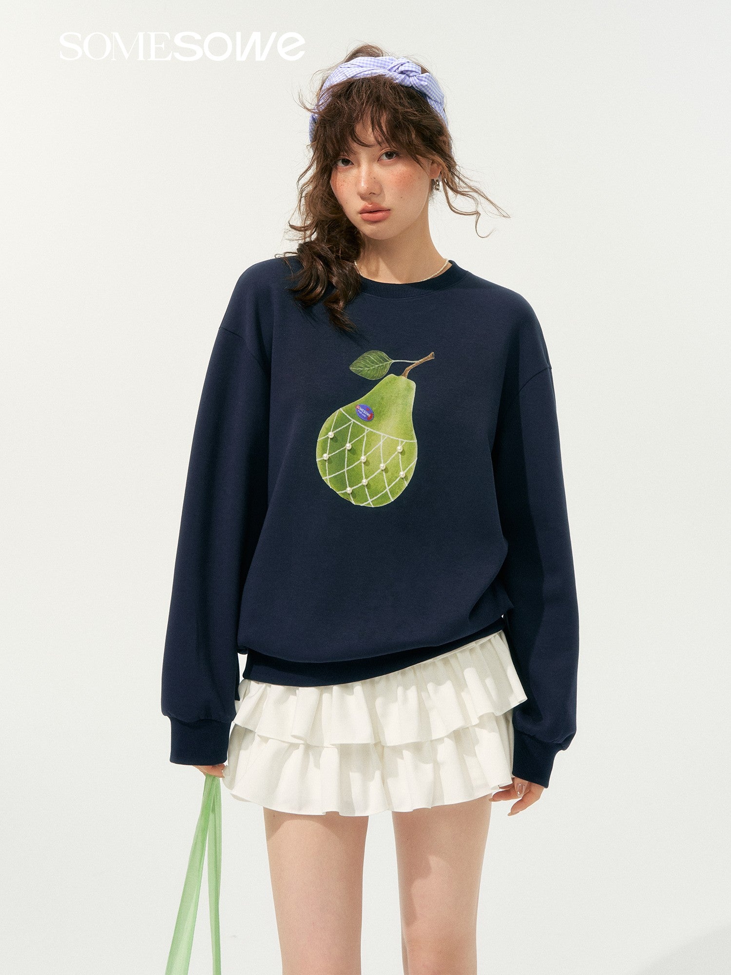 SOMESOWE S2508178 Pear print round neck hoodie