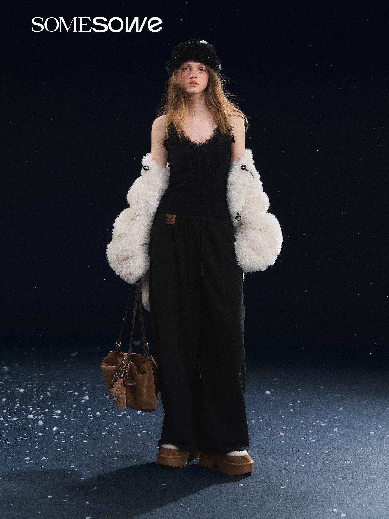 SOMESOWE S2508309 Soft velvet texture lace camisole