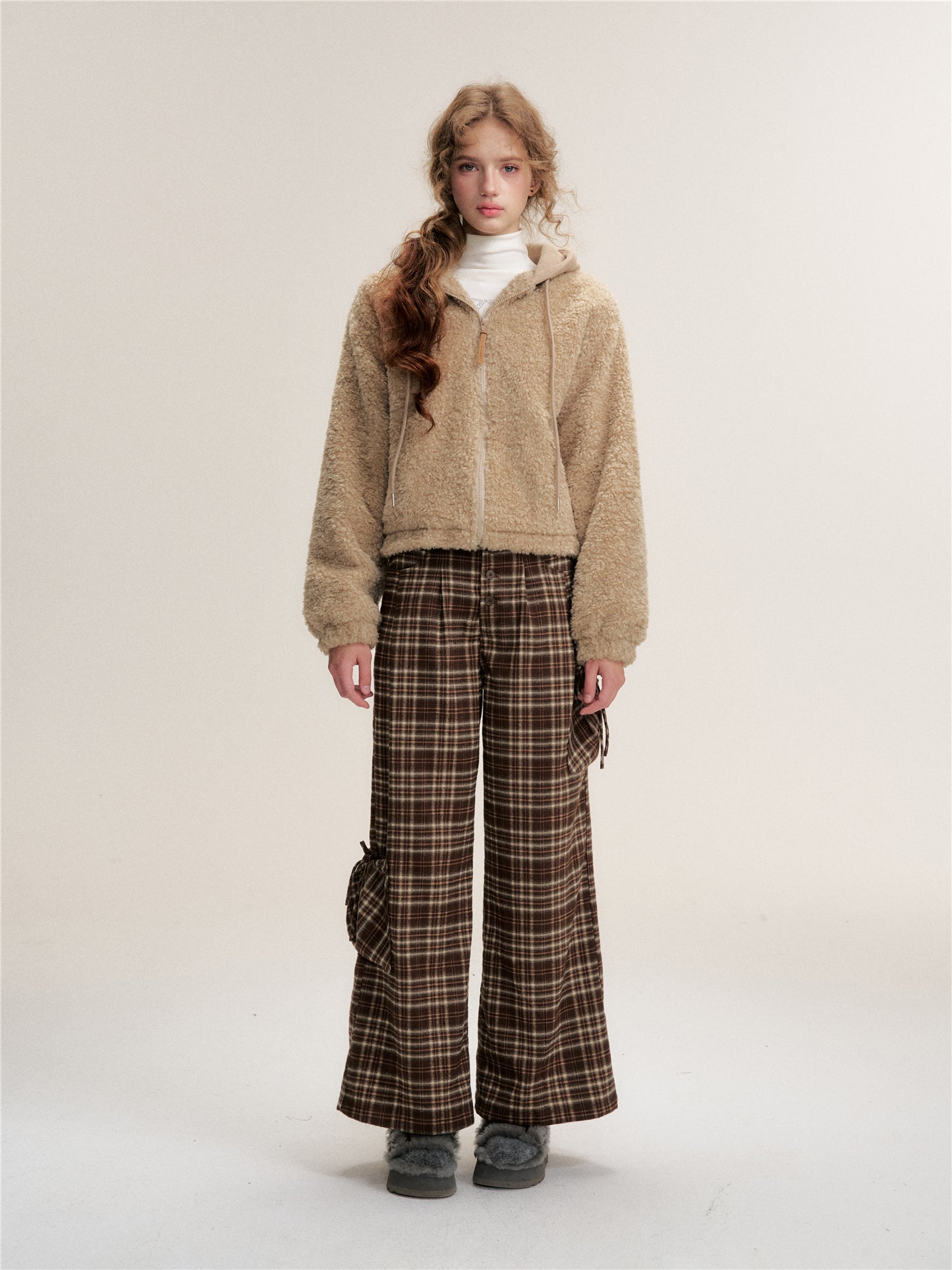 16DEWS 16D25468 Fake two piece hooded spliced fur short jacket