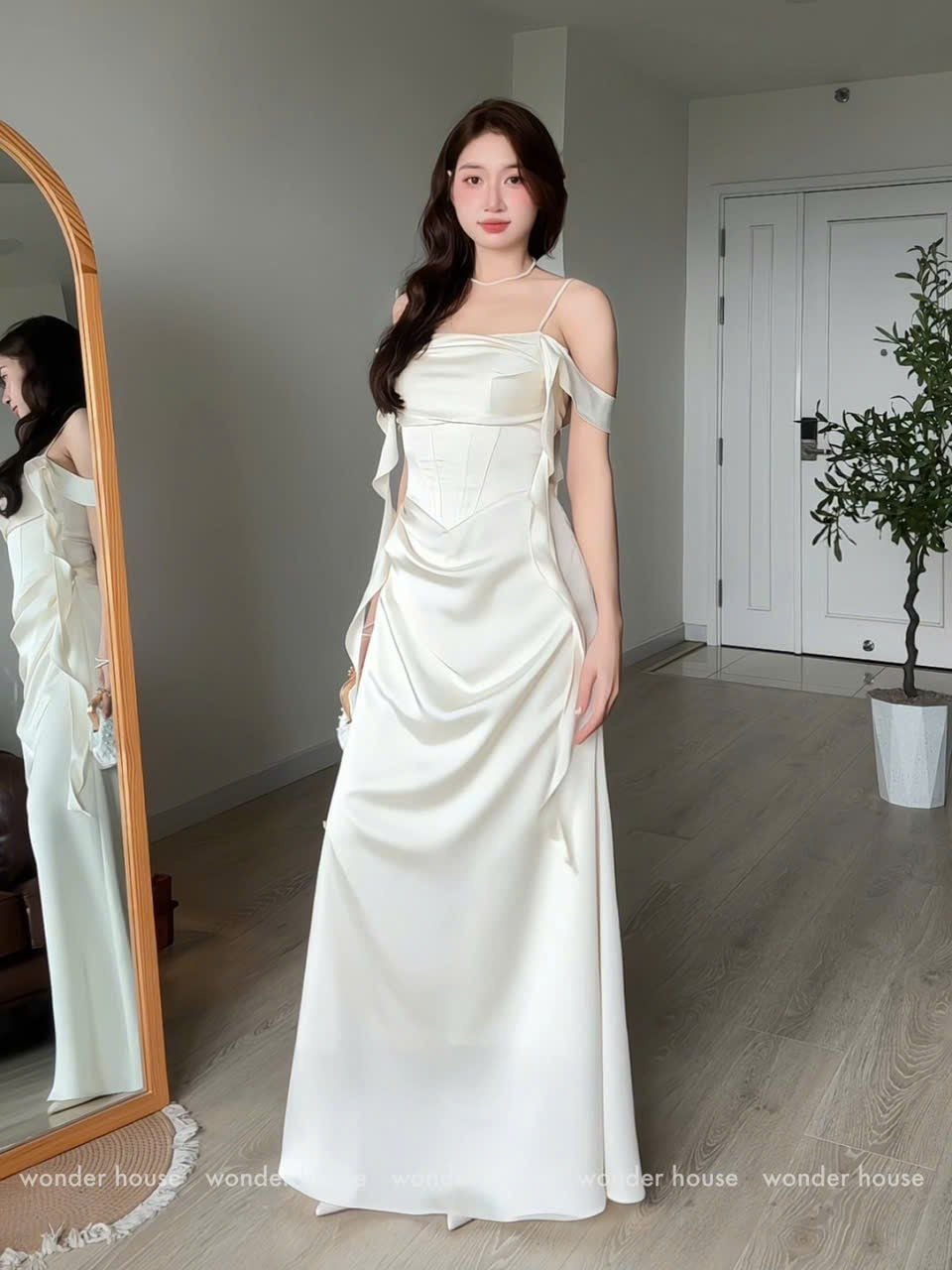 WONDER HOUSE Venus Dress