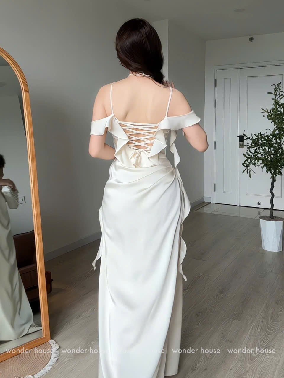 WONDER HOUSE Venus Dress