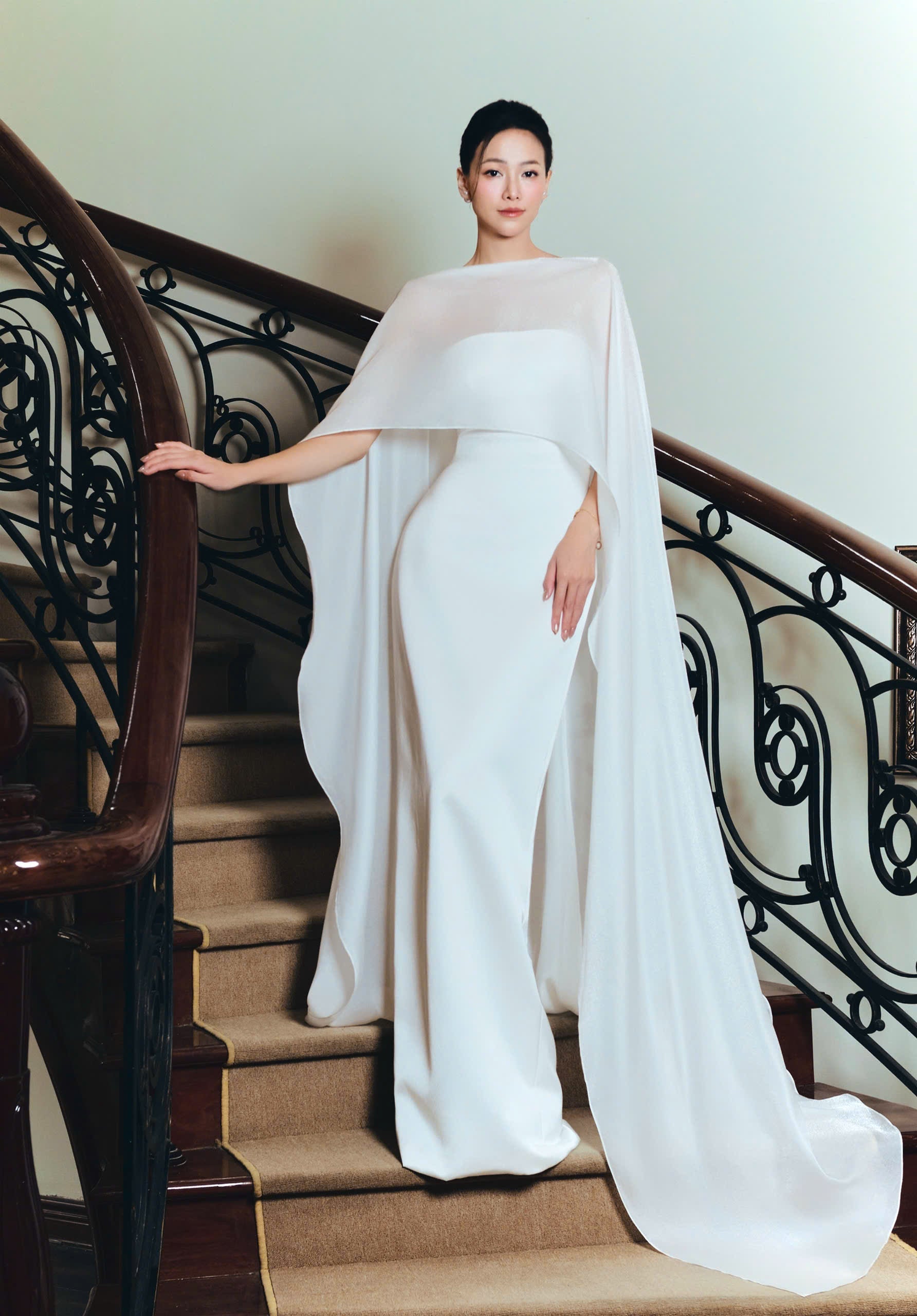 Kisserine MIVORA GOWN