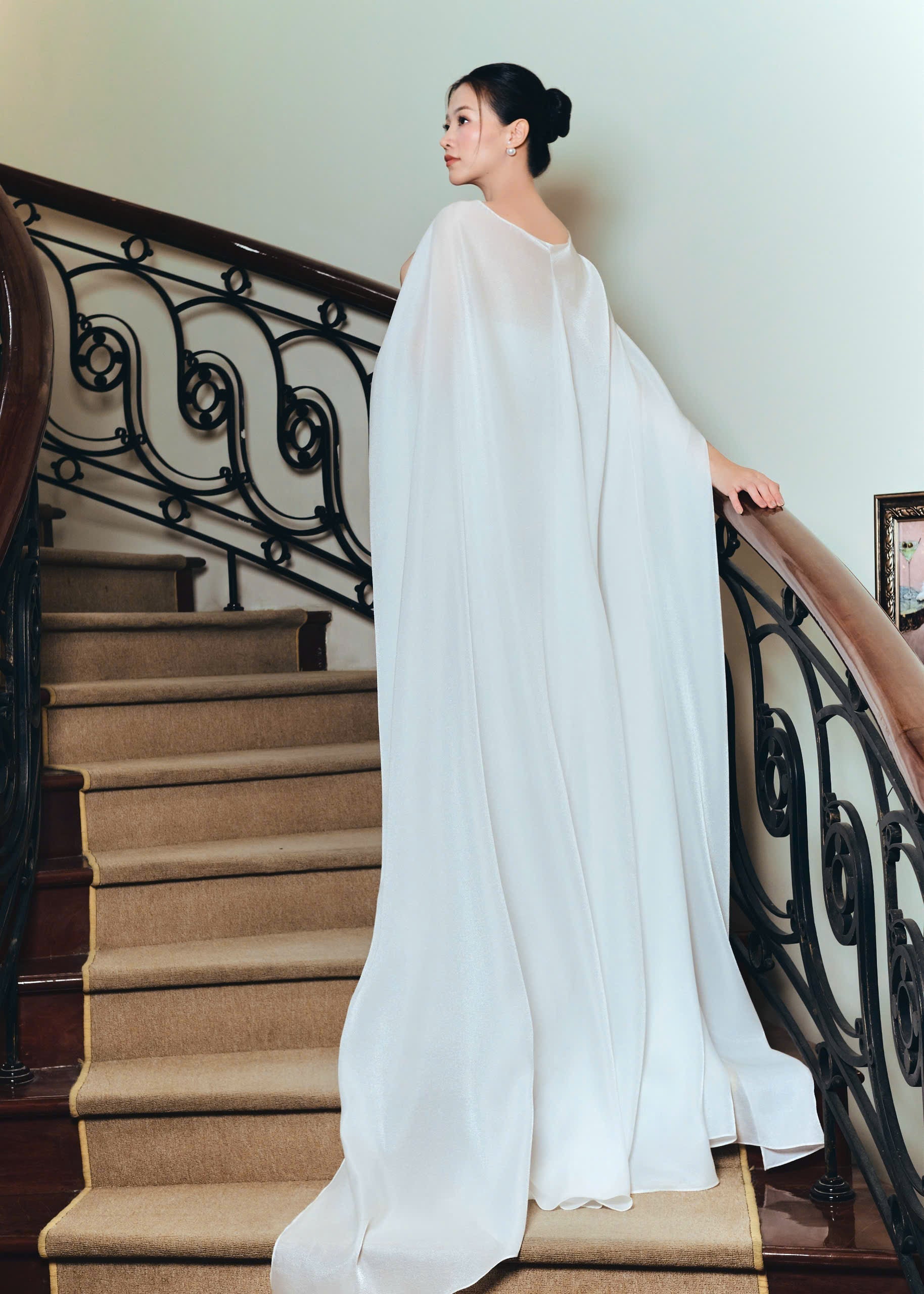 Kisserine MIVORA GOWN