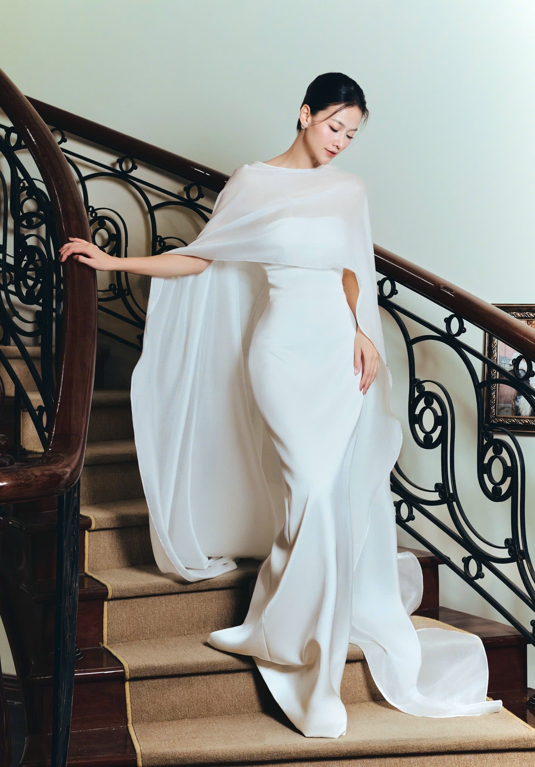 Kisserine MIVORA GOWN