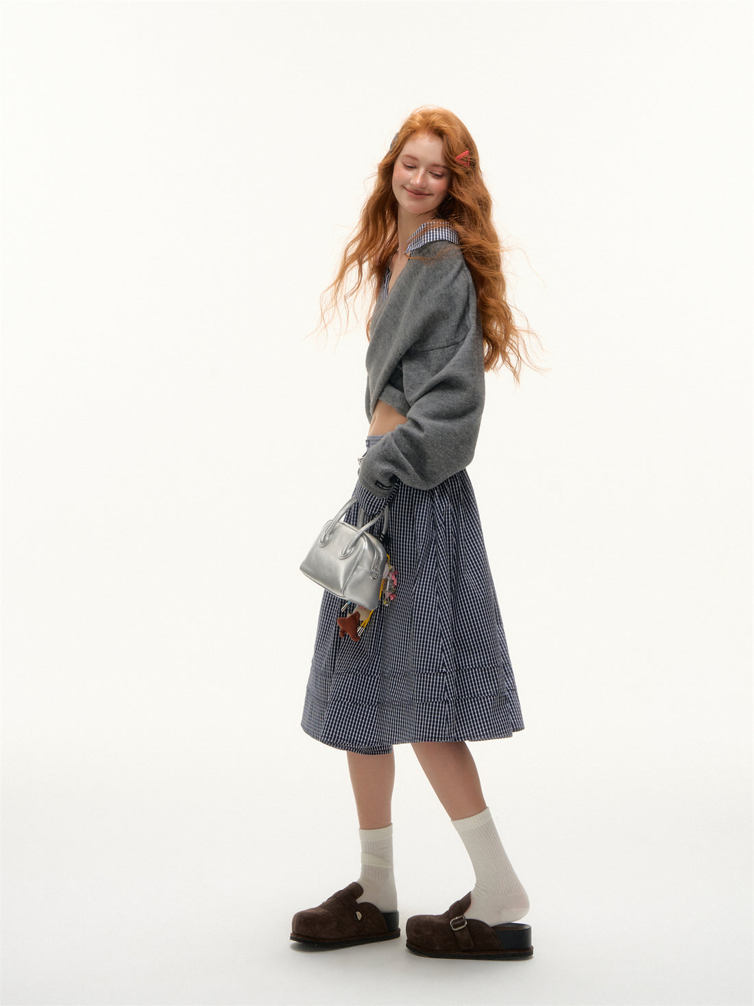 AsGony ASG25411 Off shoulder checkered spliced cross sweater