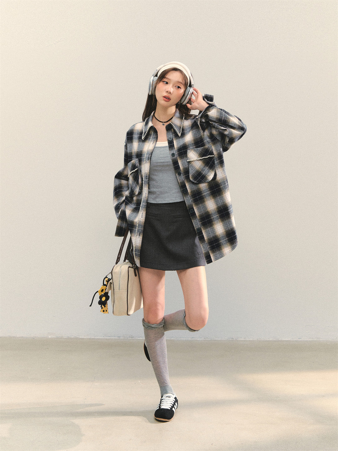 AsGony ASG25330 Navy blue checkered handmade pearl shirt