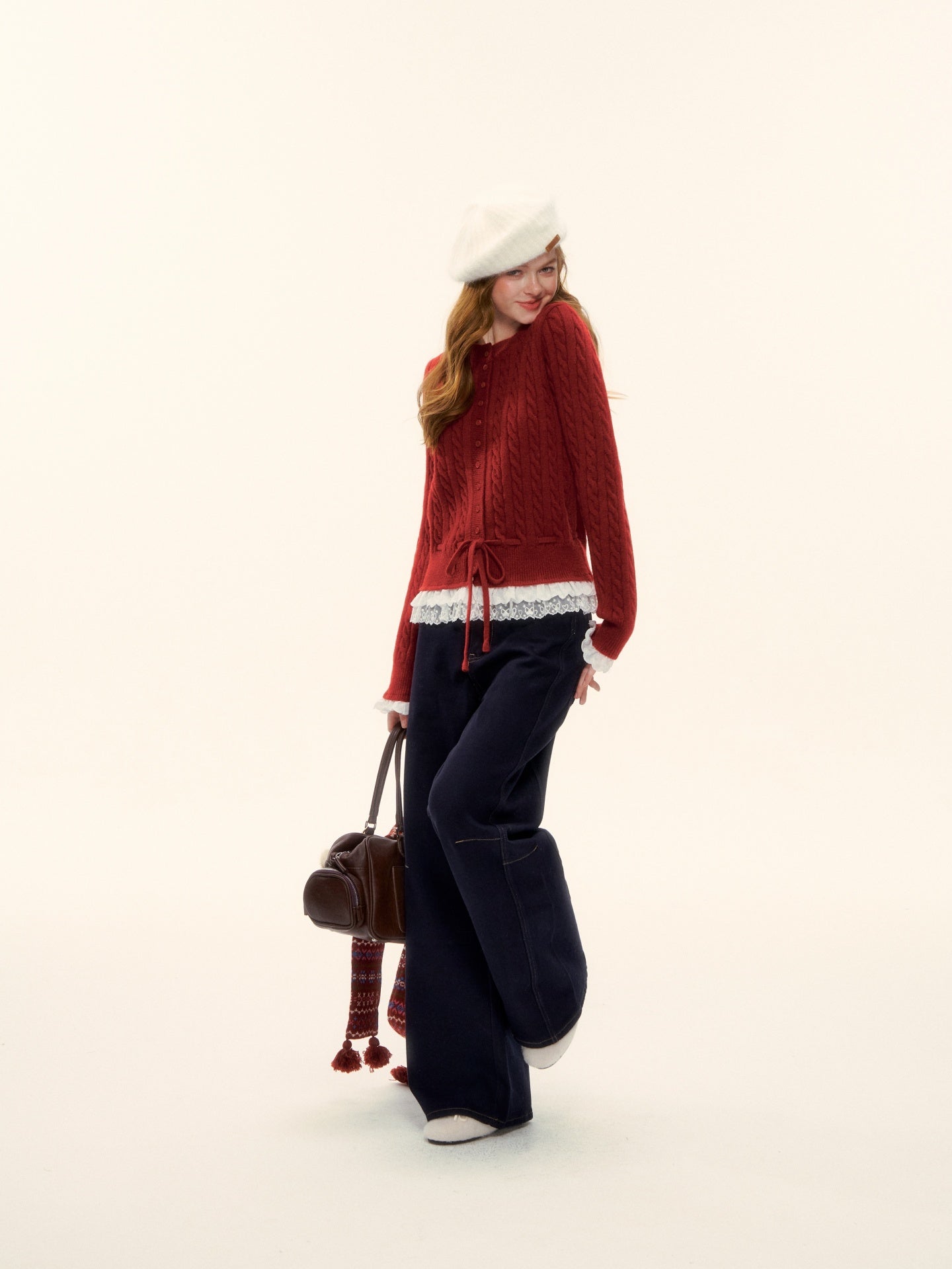 AsGony ASG25622 Lace hem patchwork knit sweater