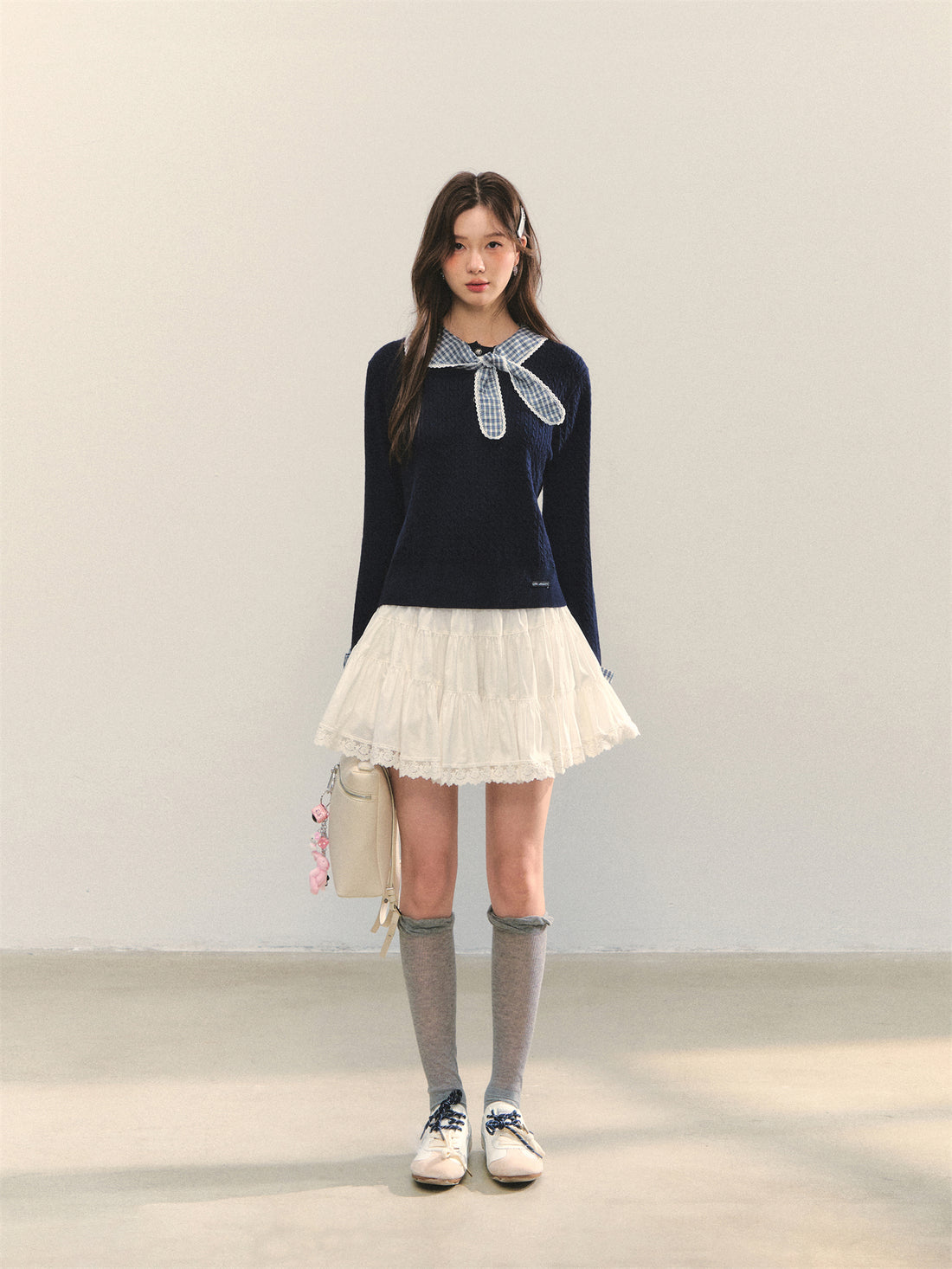 AsGony ASG25317 Grid splicing knitted sweater