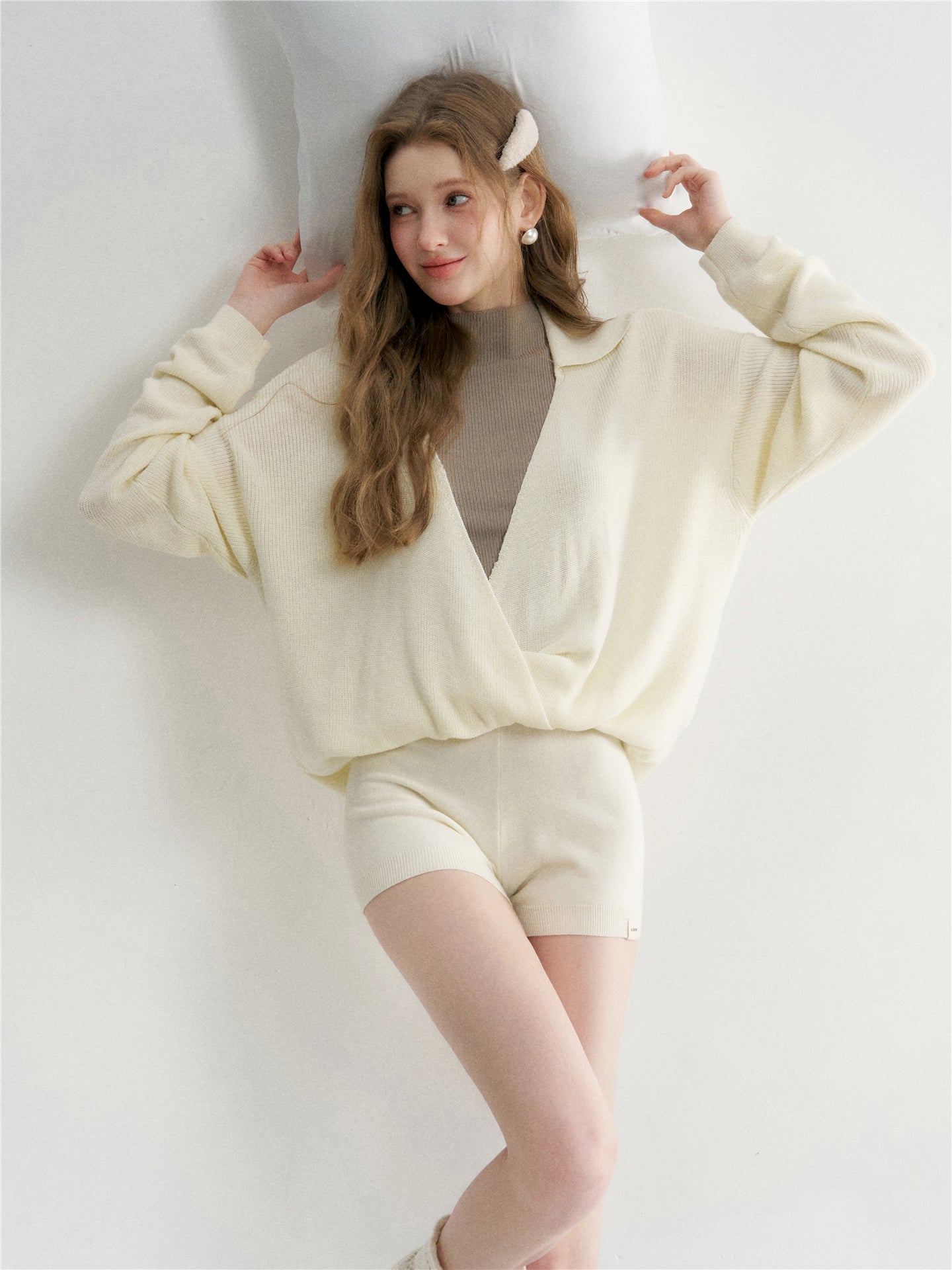 16DEWS 16D26033&amp;16D26034&amp;16D26035 Lazy style knitted vest + V-neck top + shorts