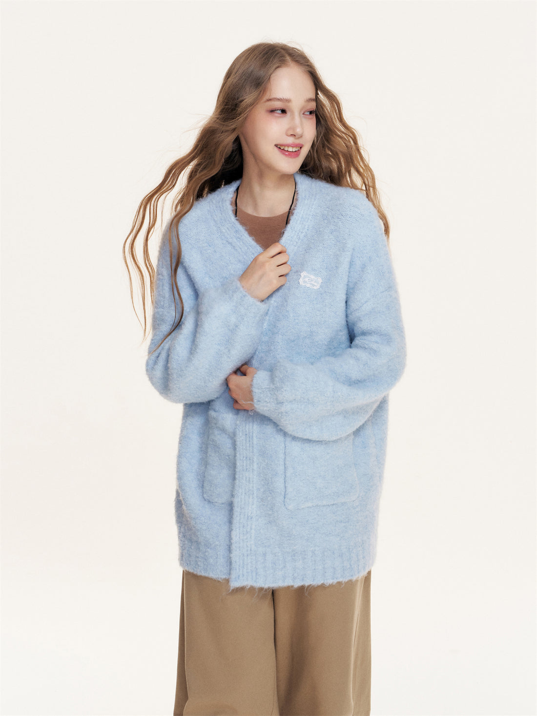 16DEWS 16D25412 Fluffy fur long sleeved V-neck knitted cardigan