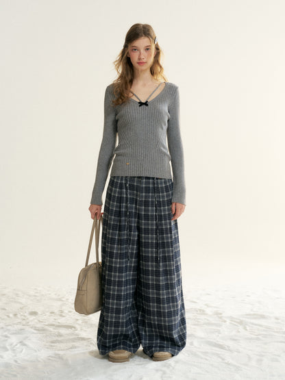 16DEWS 16D25507 V-neck slim-fit knit top