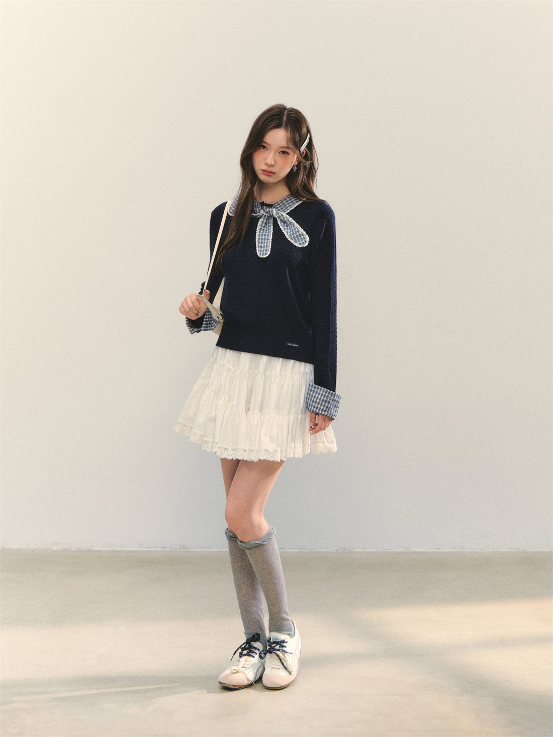 AsGony ASG25317 Grid splicing knitted sweater