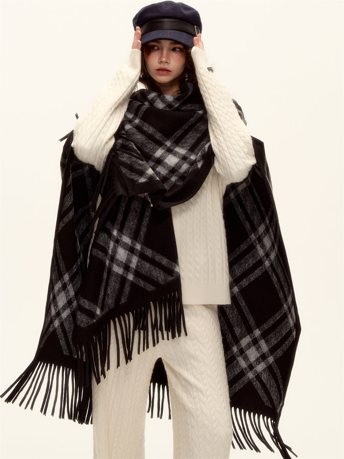AsGony ASG25516 Vintage plaid fringe cape shawl