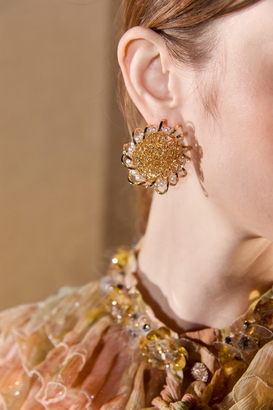 Wardrobes by chen Pearl gold wire woven earrings