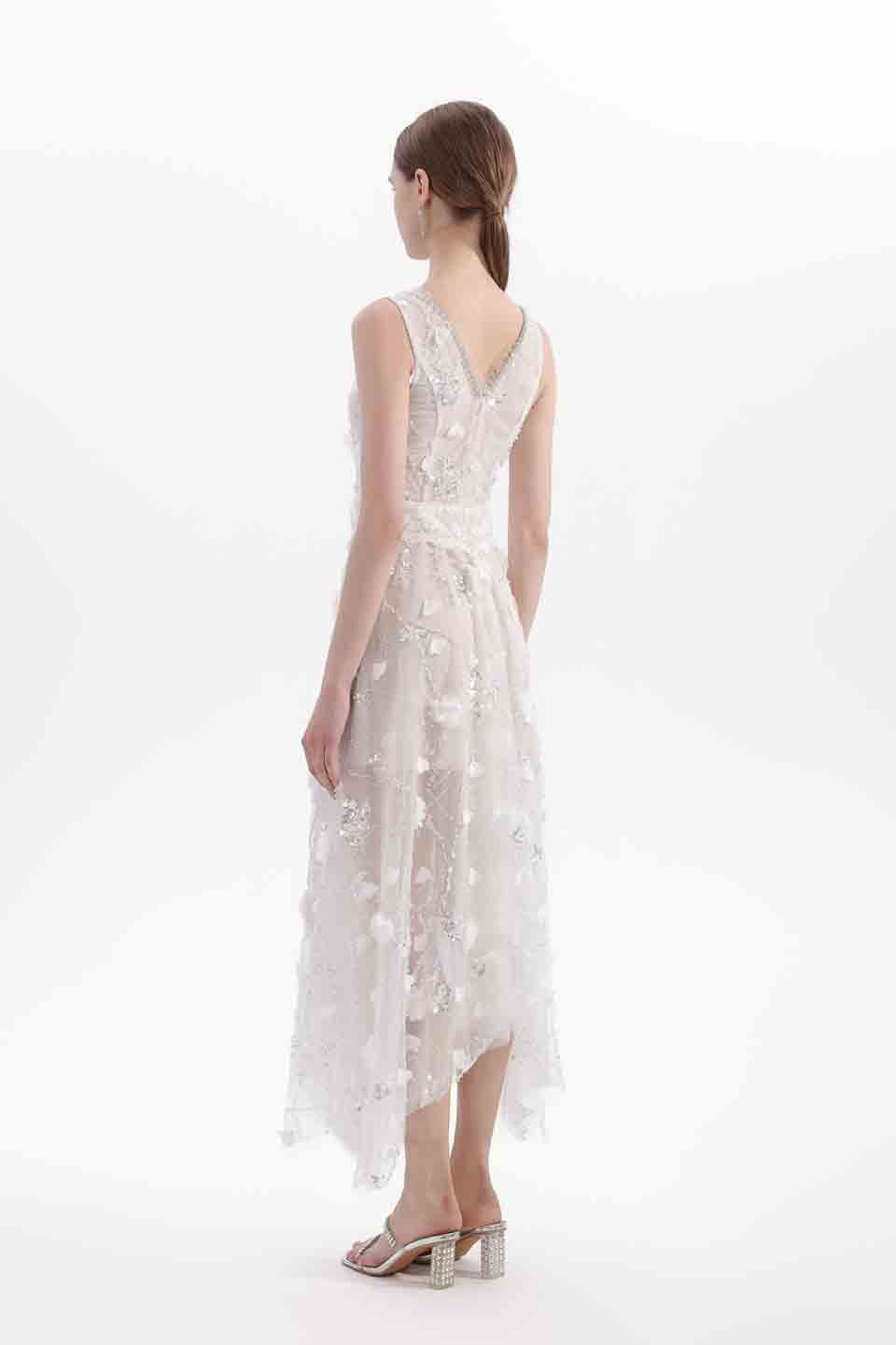 Wardrobes by chen 3D embroidered deep V dress