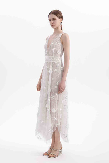 Wardrobes by chen 3D embroidered deep V dress