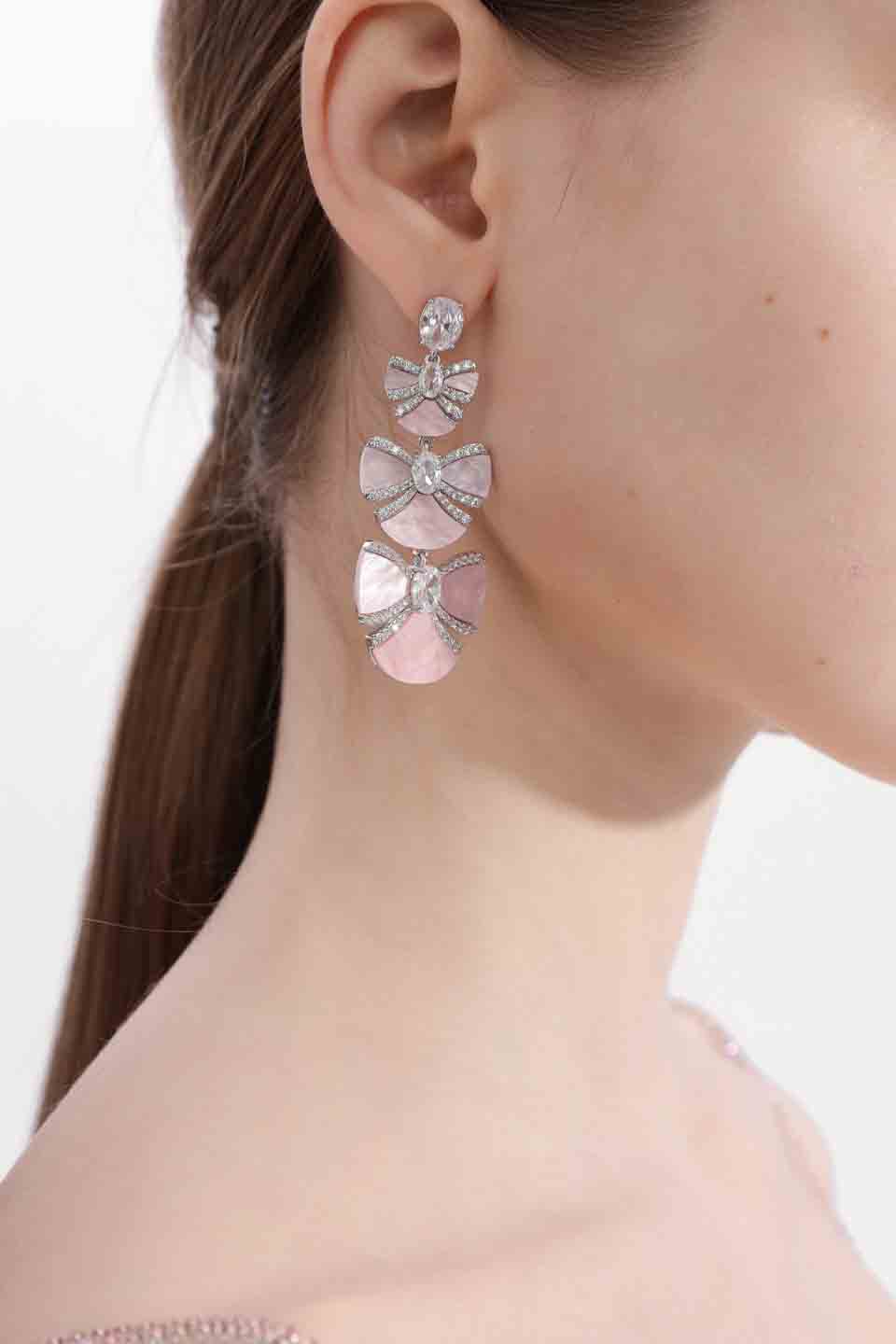 Wardrobes by chen Pink shell diamond pendant earrings