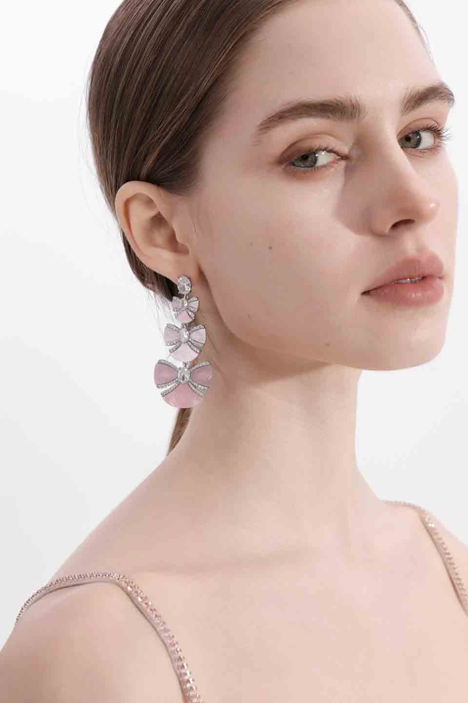 Wardrobes by chen Pink shell diamond pendant earrings