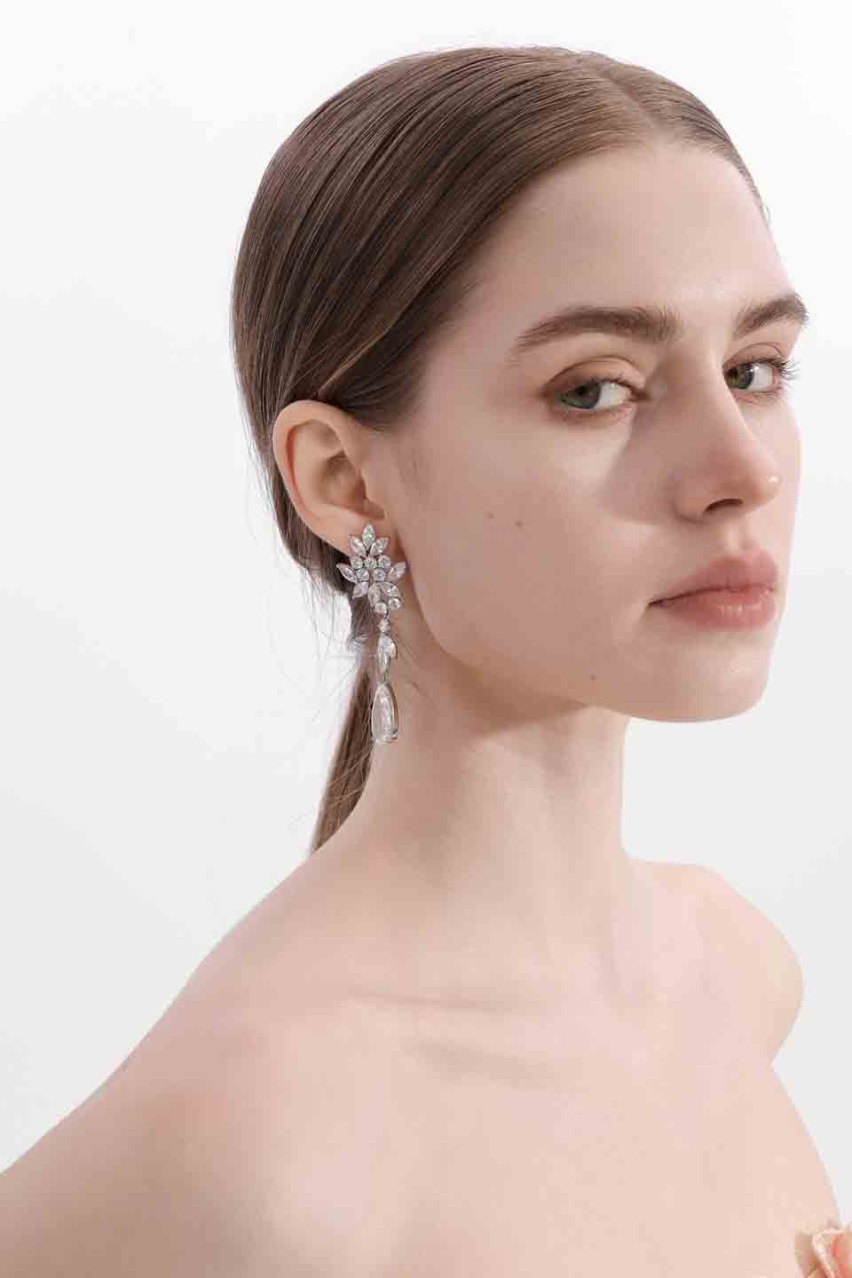 Wardrobes by chen Gorgeous inlaid zircon earrings