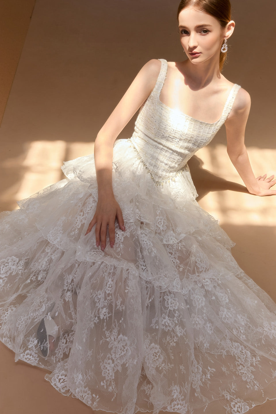 Wardrobes by chen Square collar lace tiered dress
