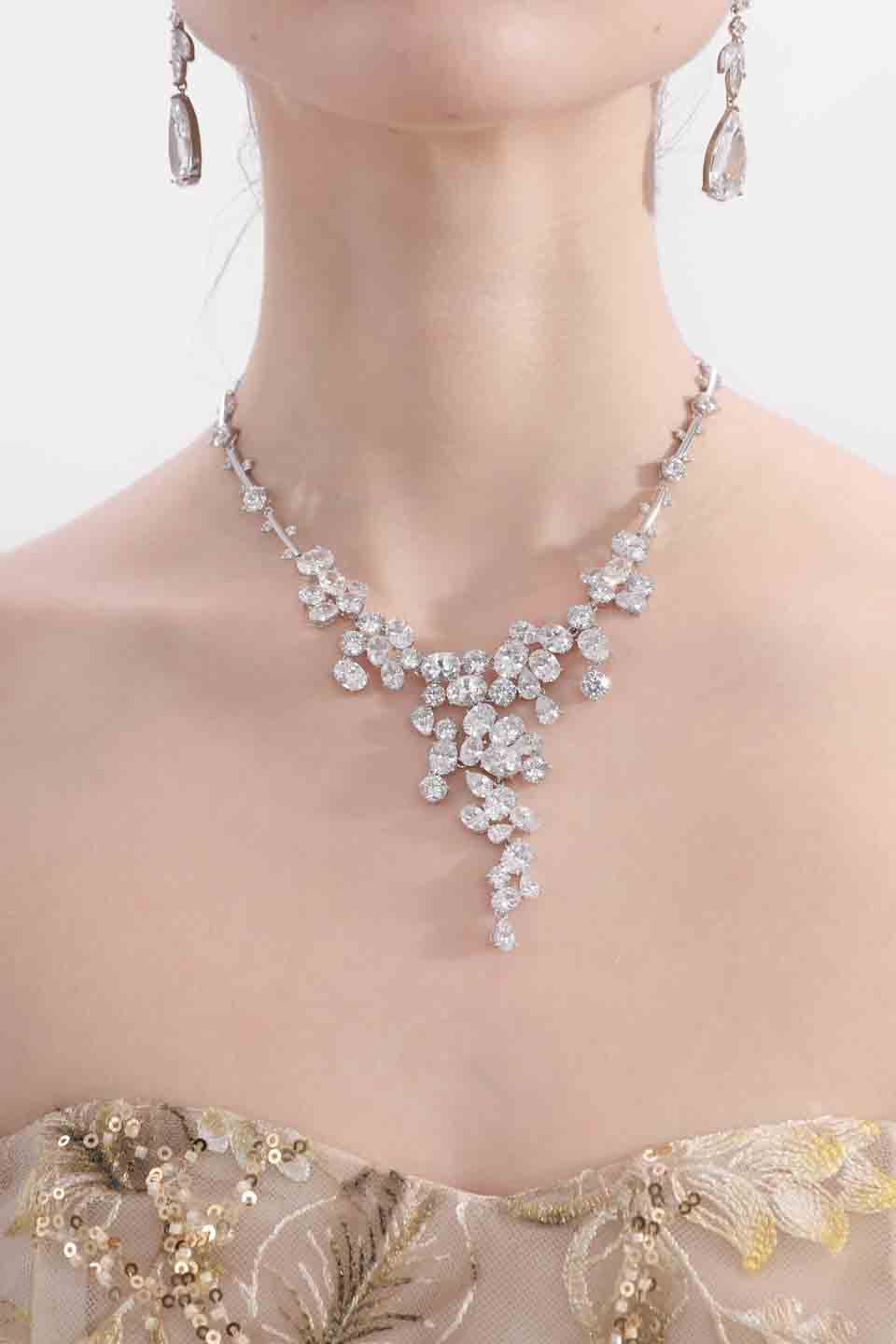 Wardrobes by chen Luxury heavy industry zircon necklace