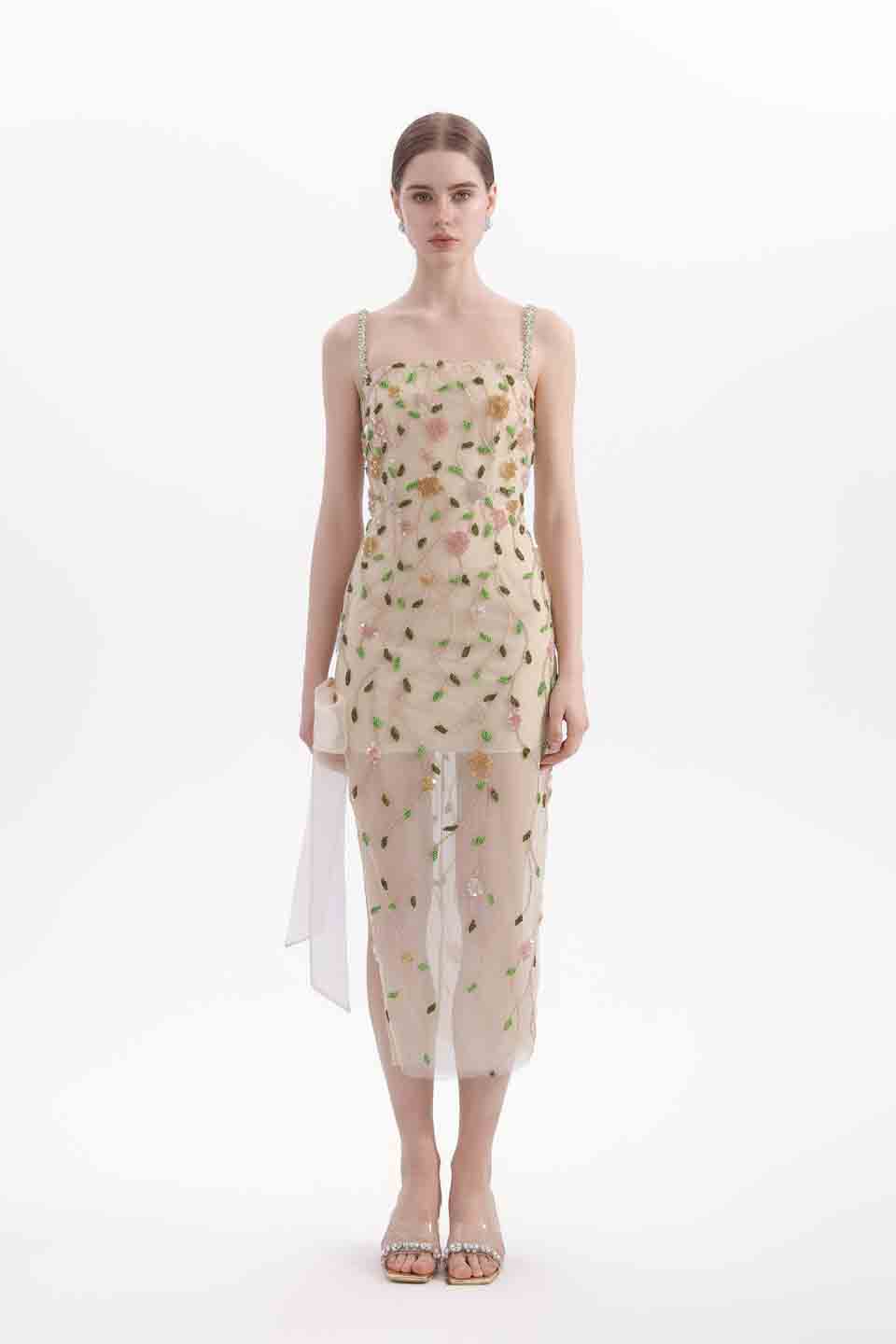 Wardrobes by chen Embroidered floral camisole dress