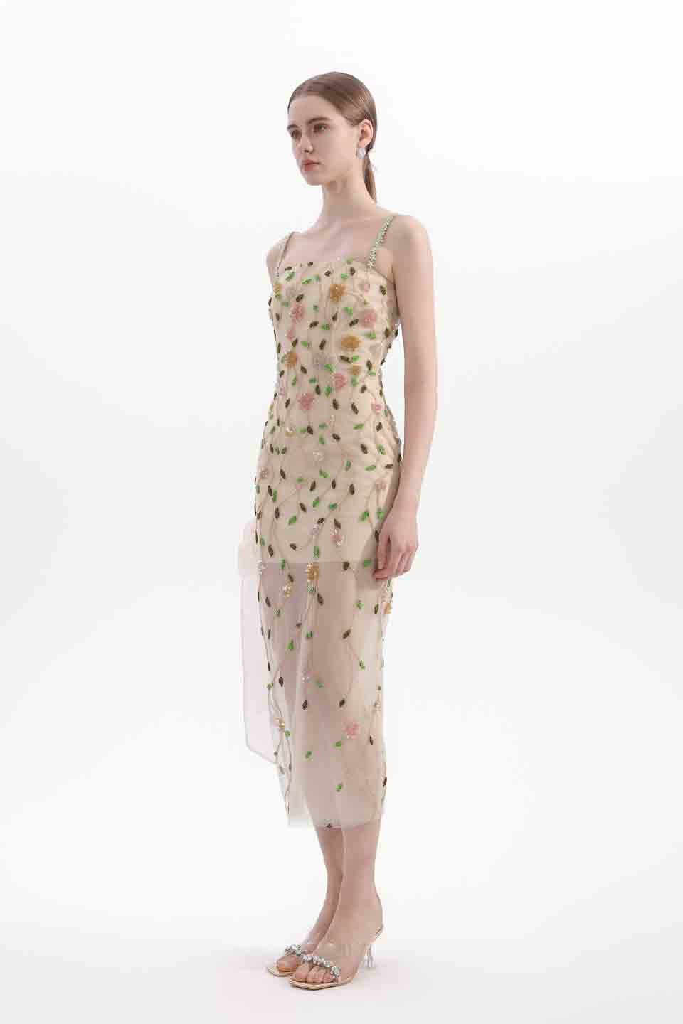 Wardrobes by chen Embroidered floral camisole dress