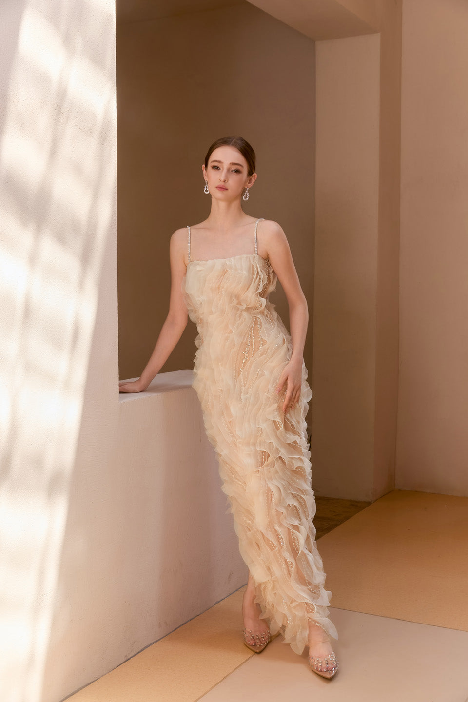 Wardrobes by chen Heavy industry floating light strap dress
