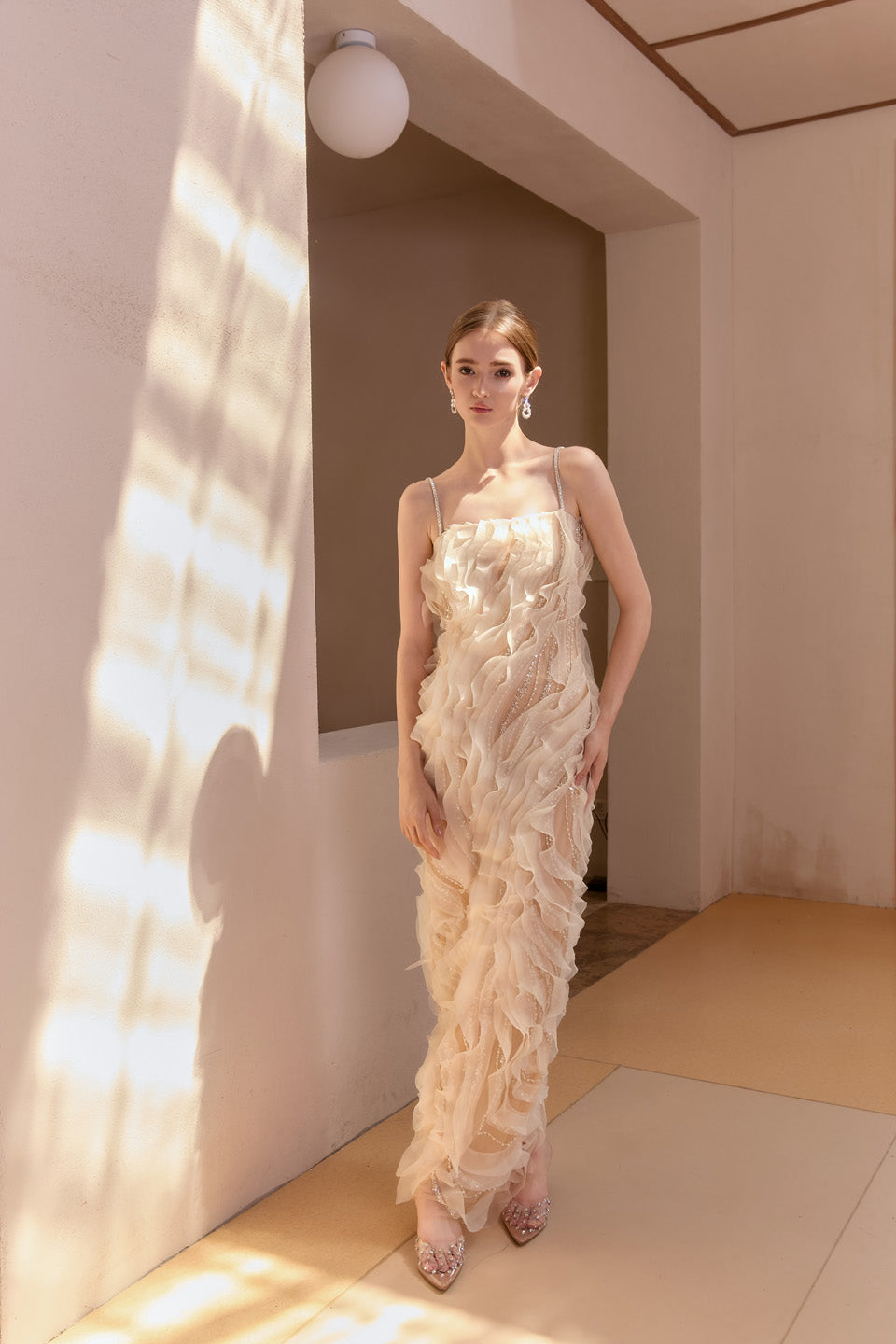 Wardrobes by chen Heavy industry floating light strap dress