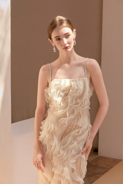 Wardrobes by chen Heavy industry floating light strap dress