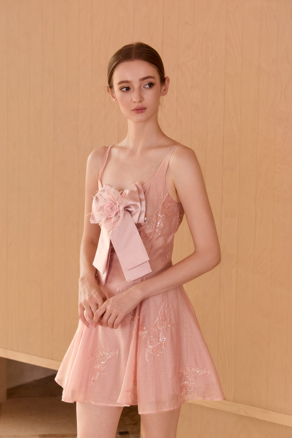 Wardrobes by chen Embroidered pink bow tie dress