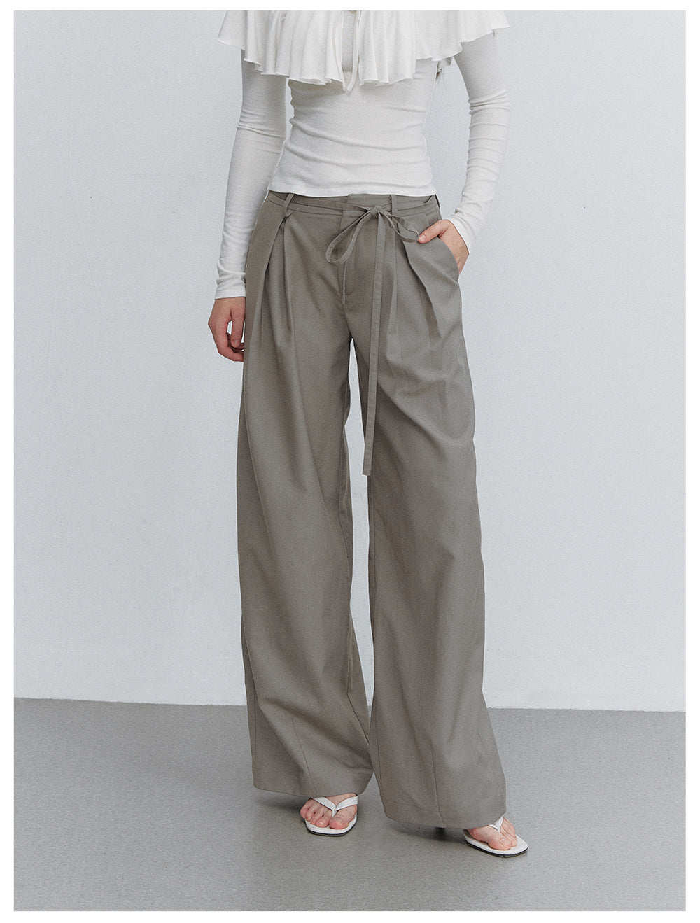 VIA PITTI VIACP6203 Bow-Tie Strap Pleated Trousers