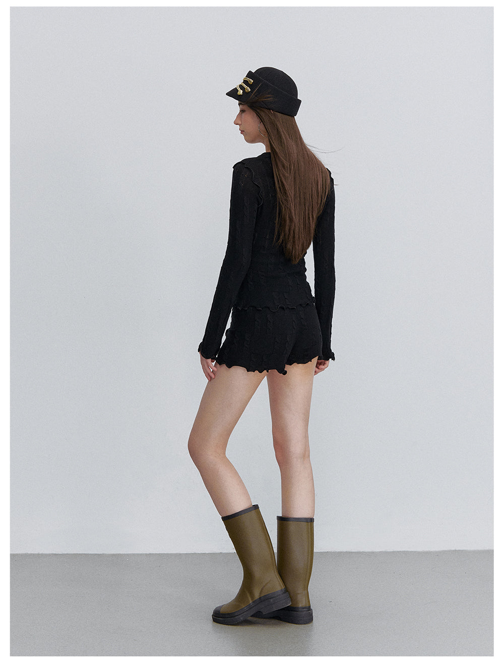 VIA PITTI VIACK6315+VIACK6314 Scalloped-Trim Cardigan &amp; Shorts Set