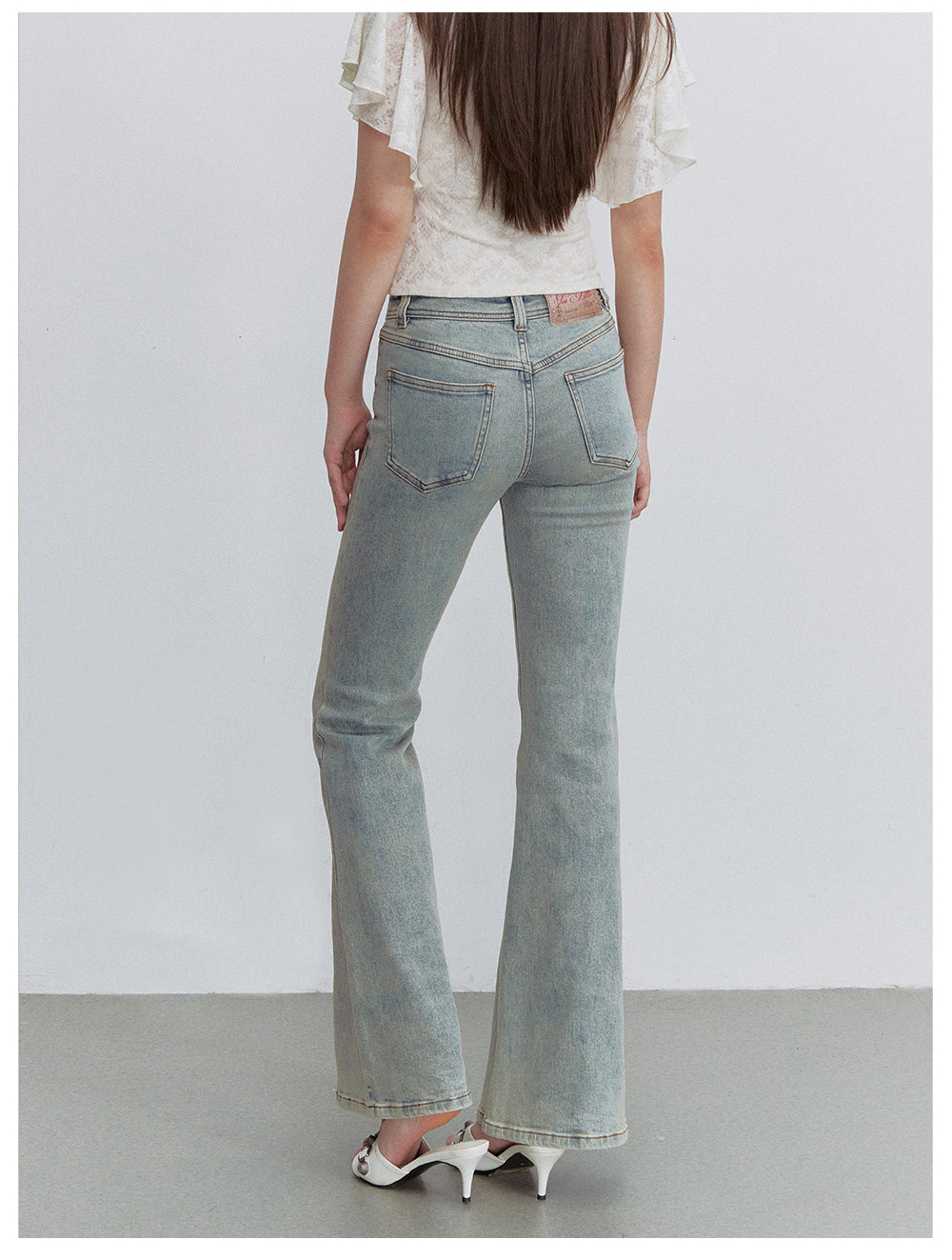 VIA PITTI VIACP6255 Heart-Button Fitted Flared Jeans