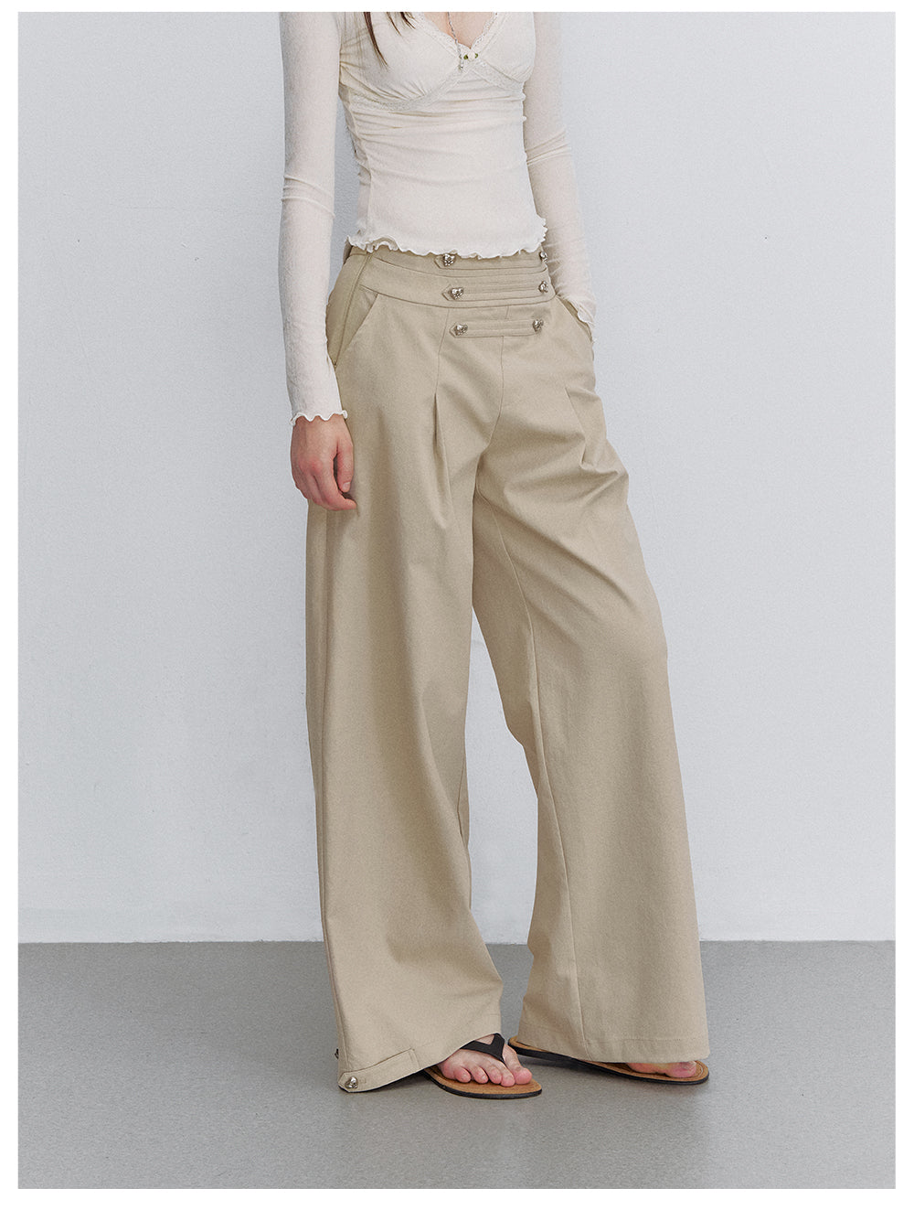 VIA PITTI VIACP6234 Heart-Button Pleated Trousers