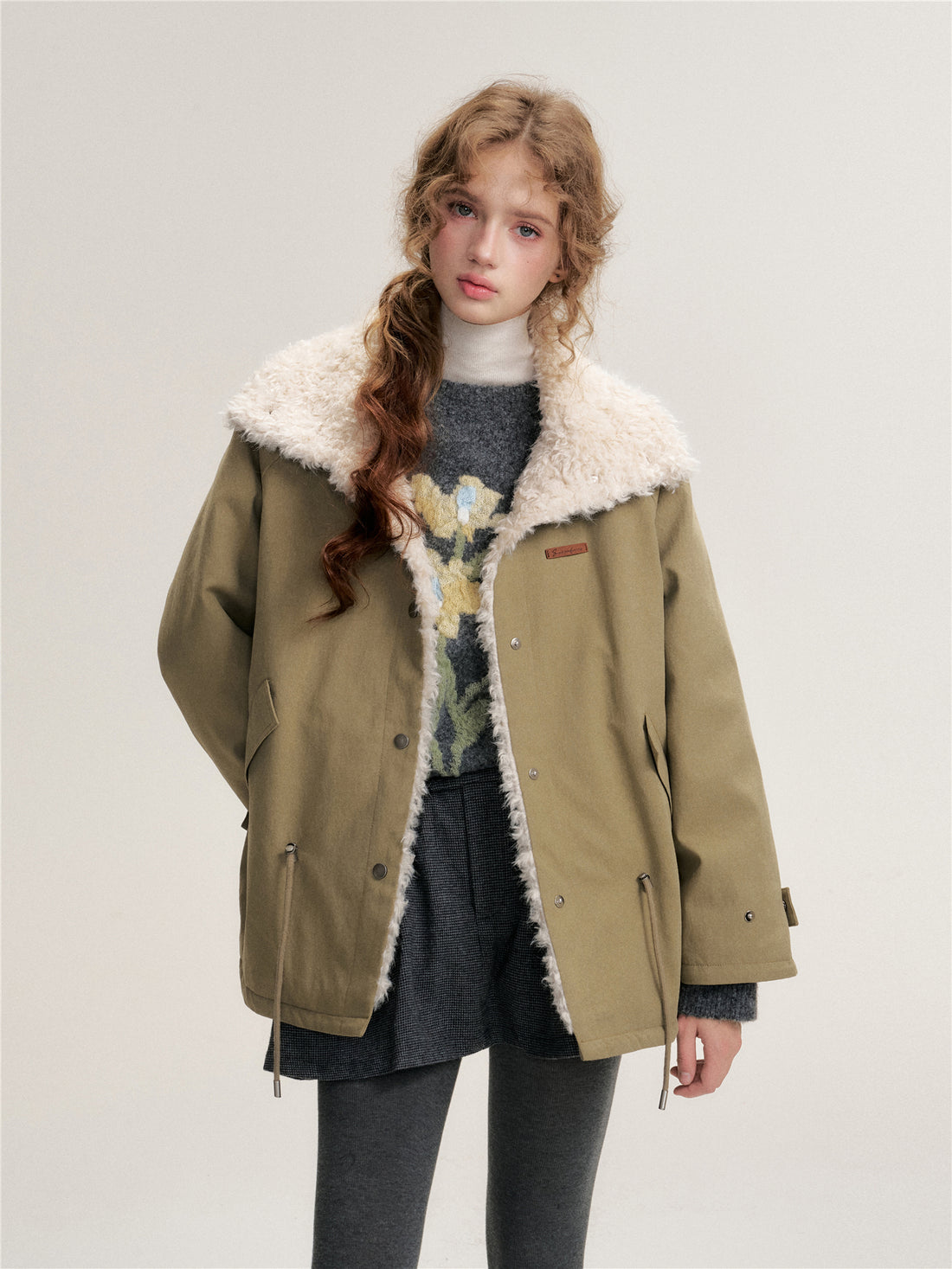 16DEWS 16D25453 Drawstring design lamb wool collar down jacket
