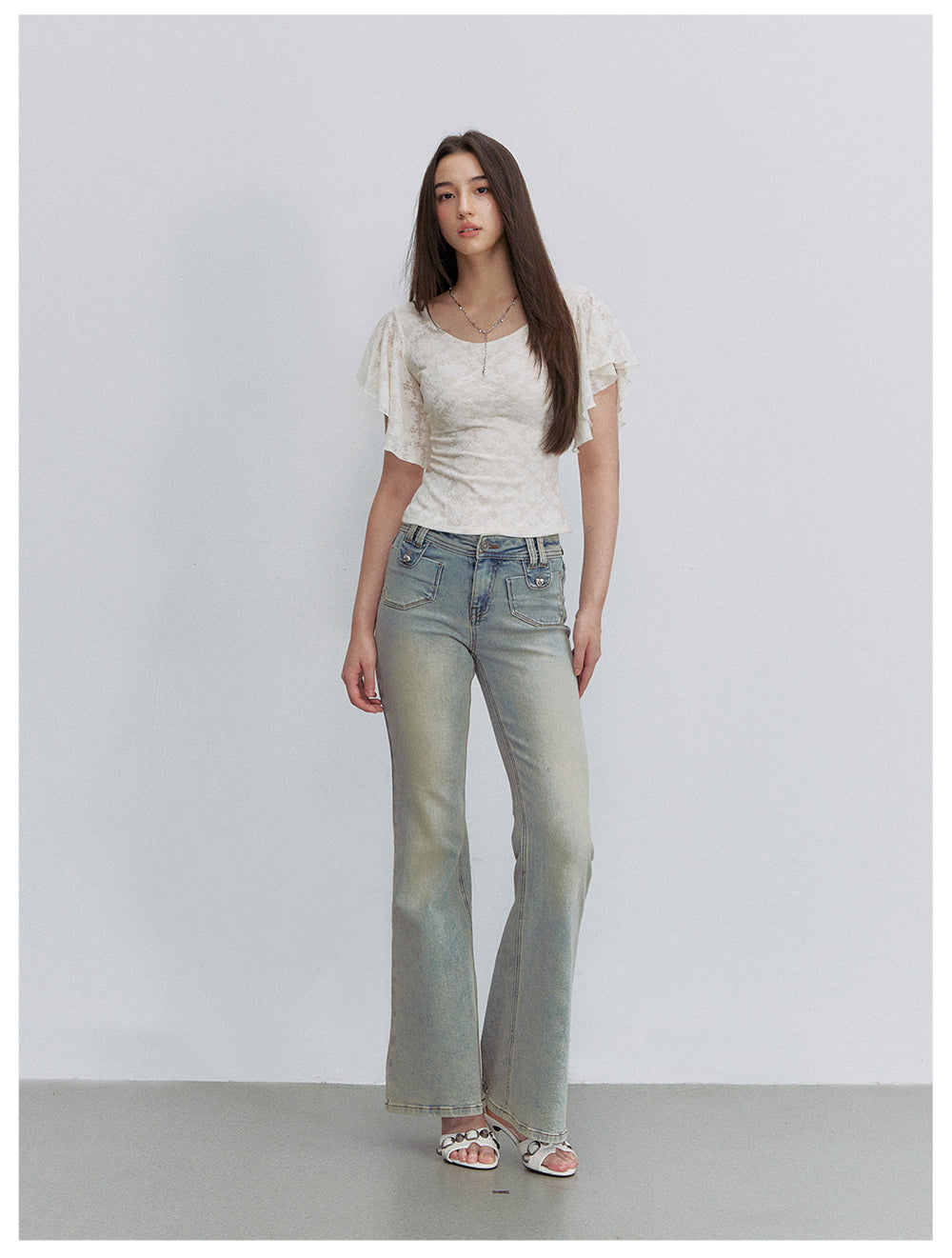 VIA PITTI VIACP6255 Heart-Button Fitted Flared Jeans