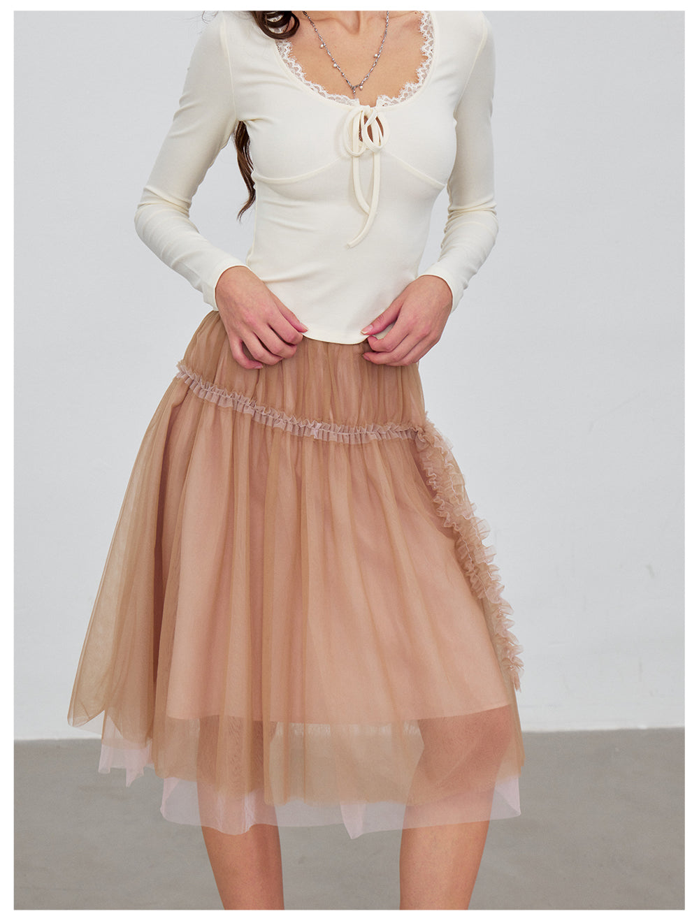 VIA PITTI VIACS6290 Lace-Trimmed Tulle Midi Skirt